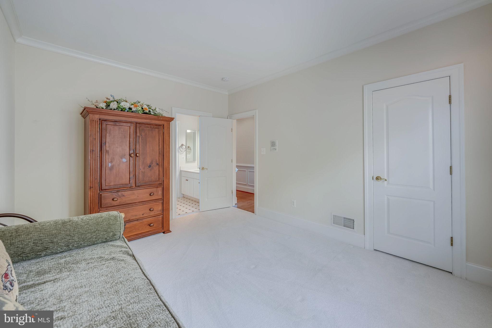 RASPBERRY FALLS - Residential