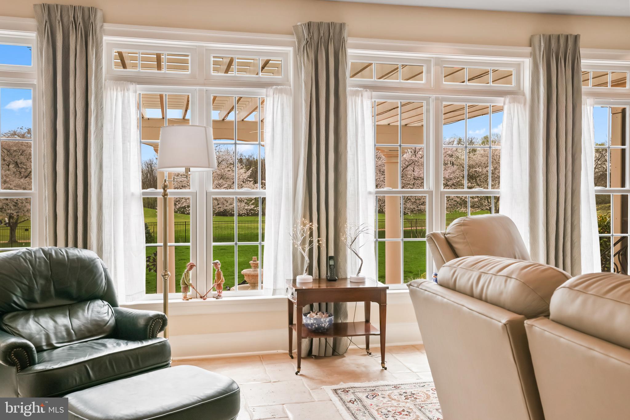 RASPBERRY FALLS - Residential