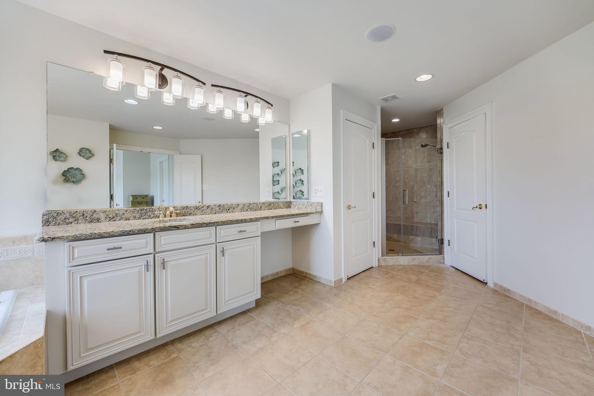 RASPBERRY FALLS - Residential