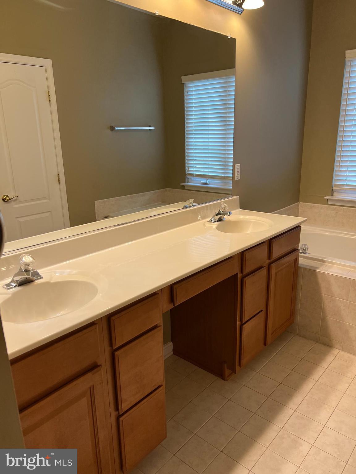 STONE RIDGE - Residential Lease