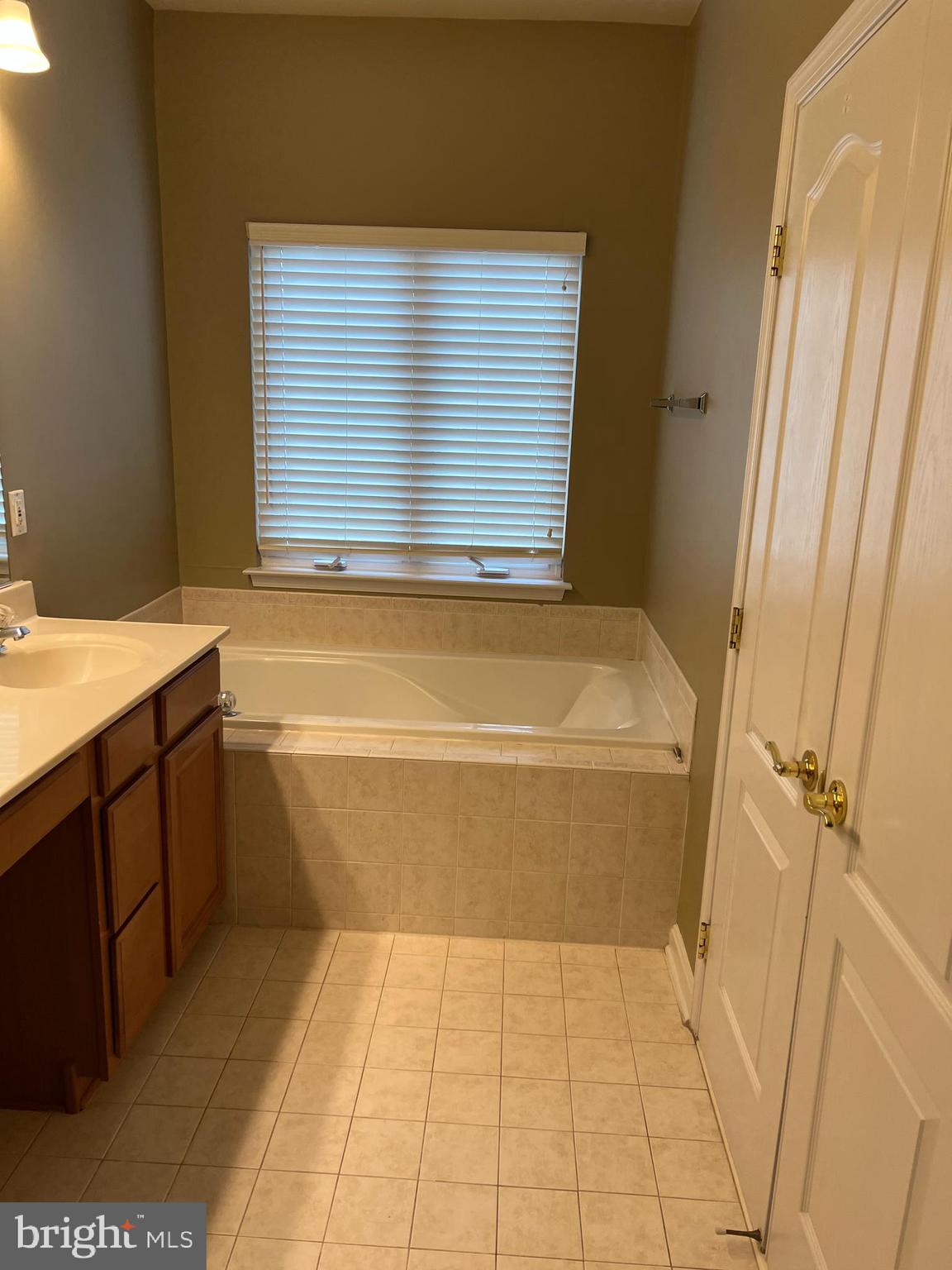 STONE RIDGE - Residential Lease