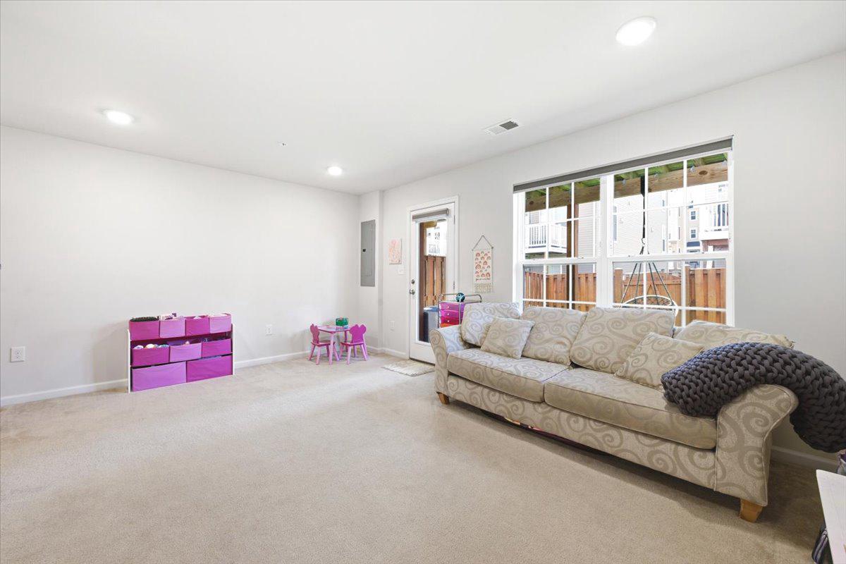 JEFFERSON PLACE - Residential