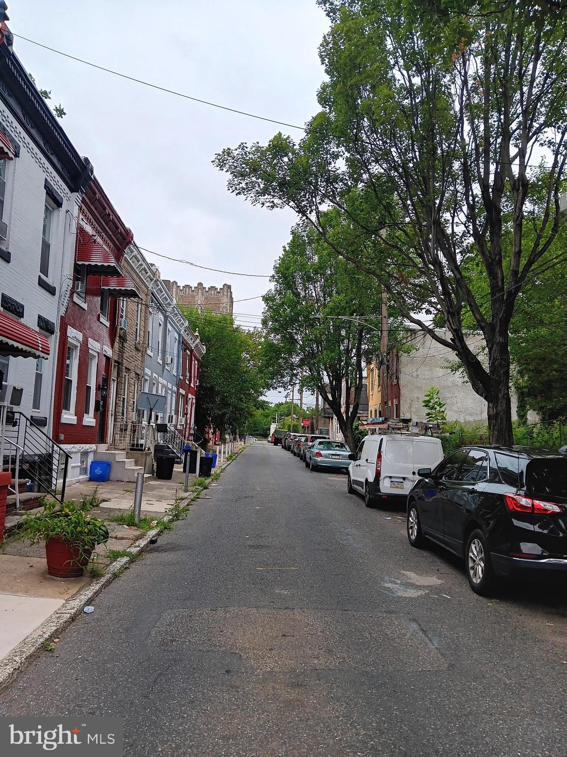 STRAWBERRY MANSION - Residential