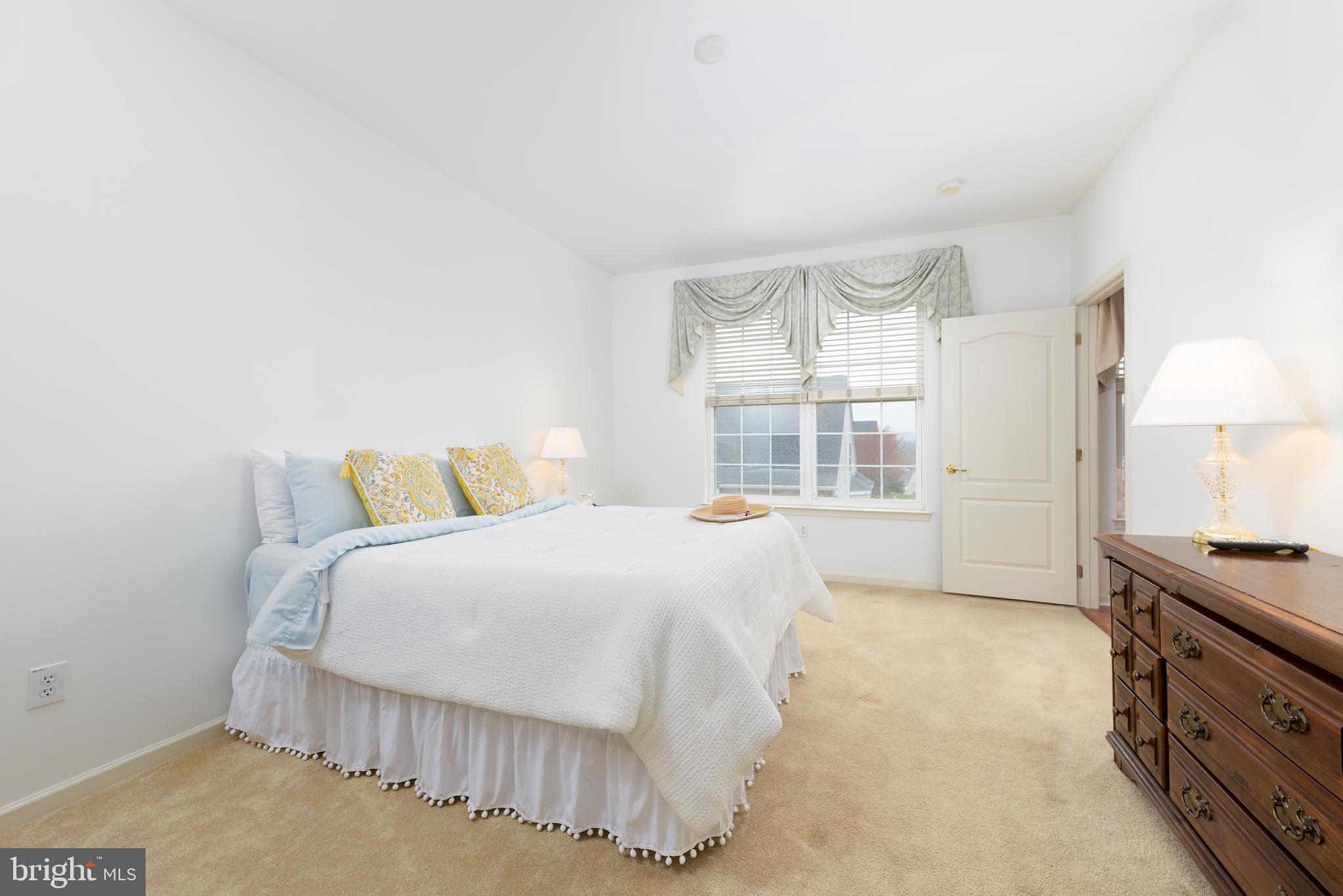 VILLAGES AT HILLVIEW - Residential