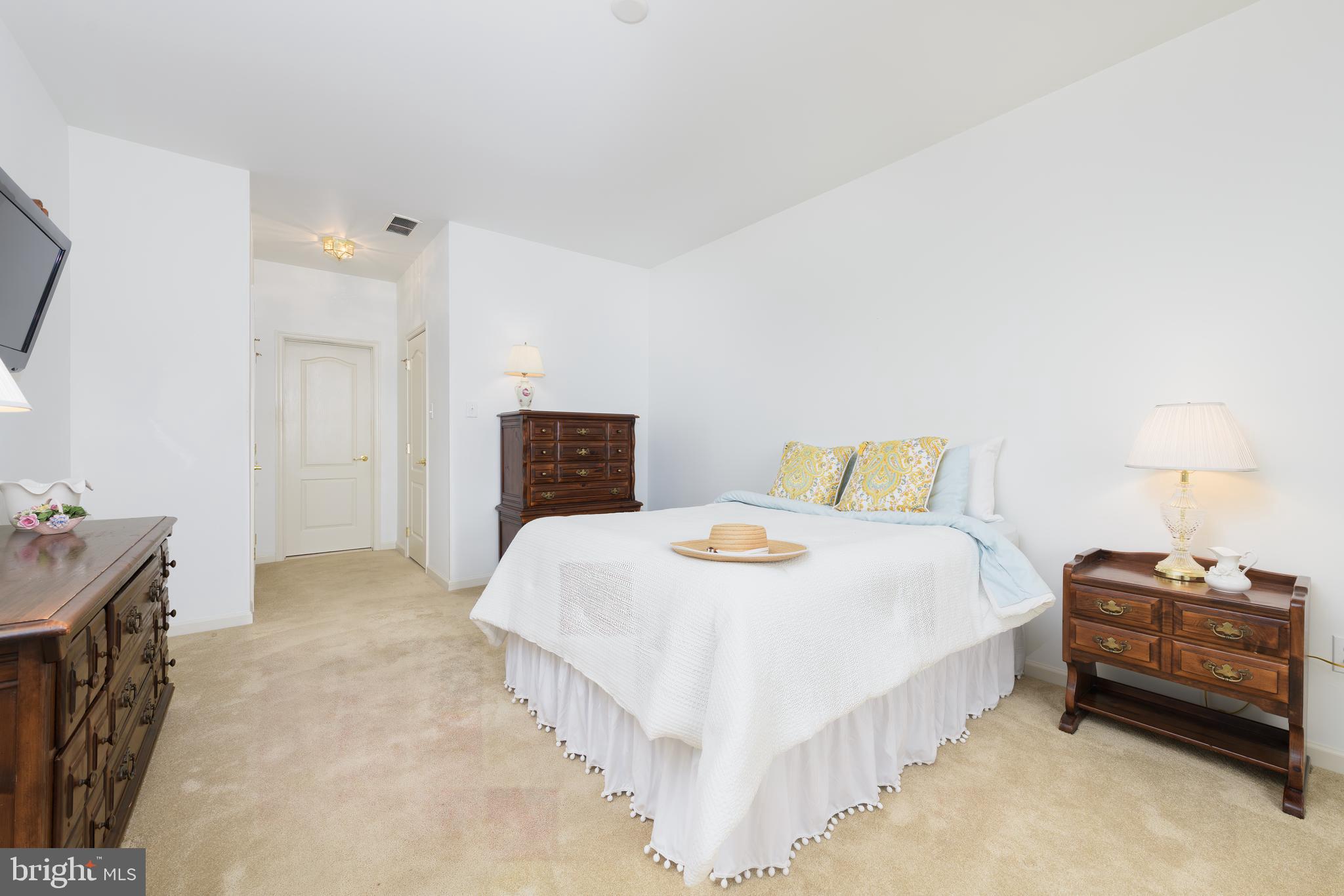 VILLAGES AT HILLVIEW - Residential