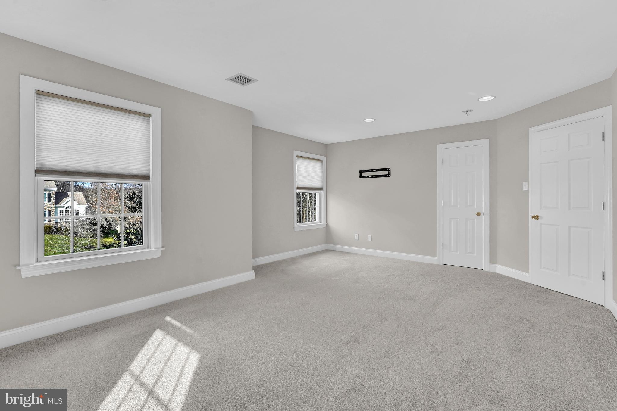 NIVIN VIEW - Residential