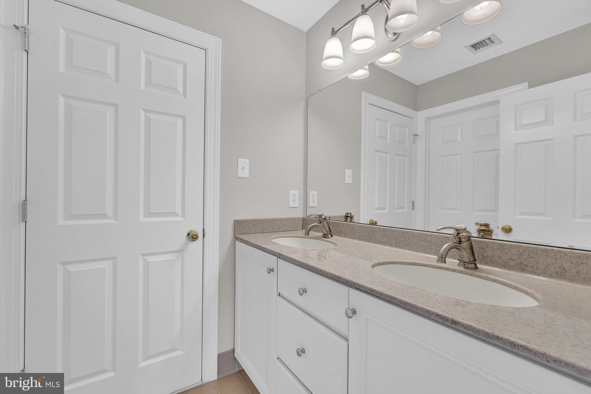 NIVIN VIEW - Residential