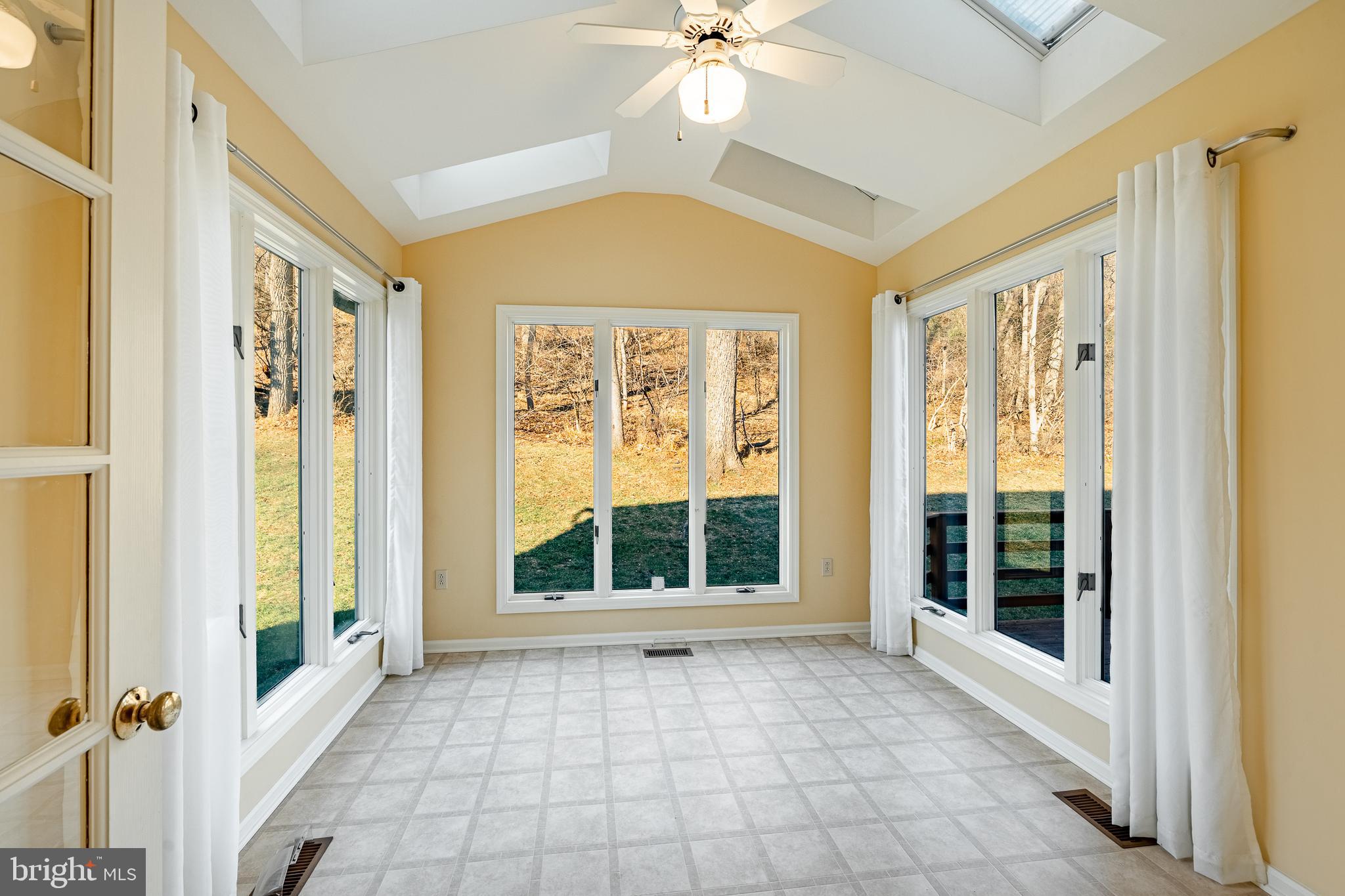 WHITFORD RIDGE - Residential