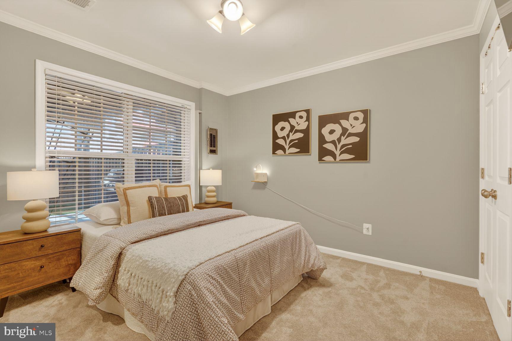 ALEXANDERS CHASE - Residential