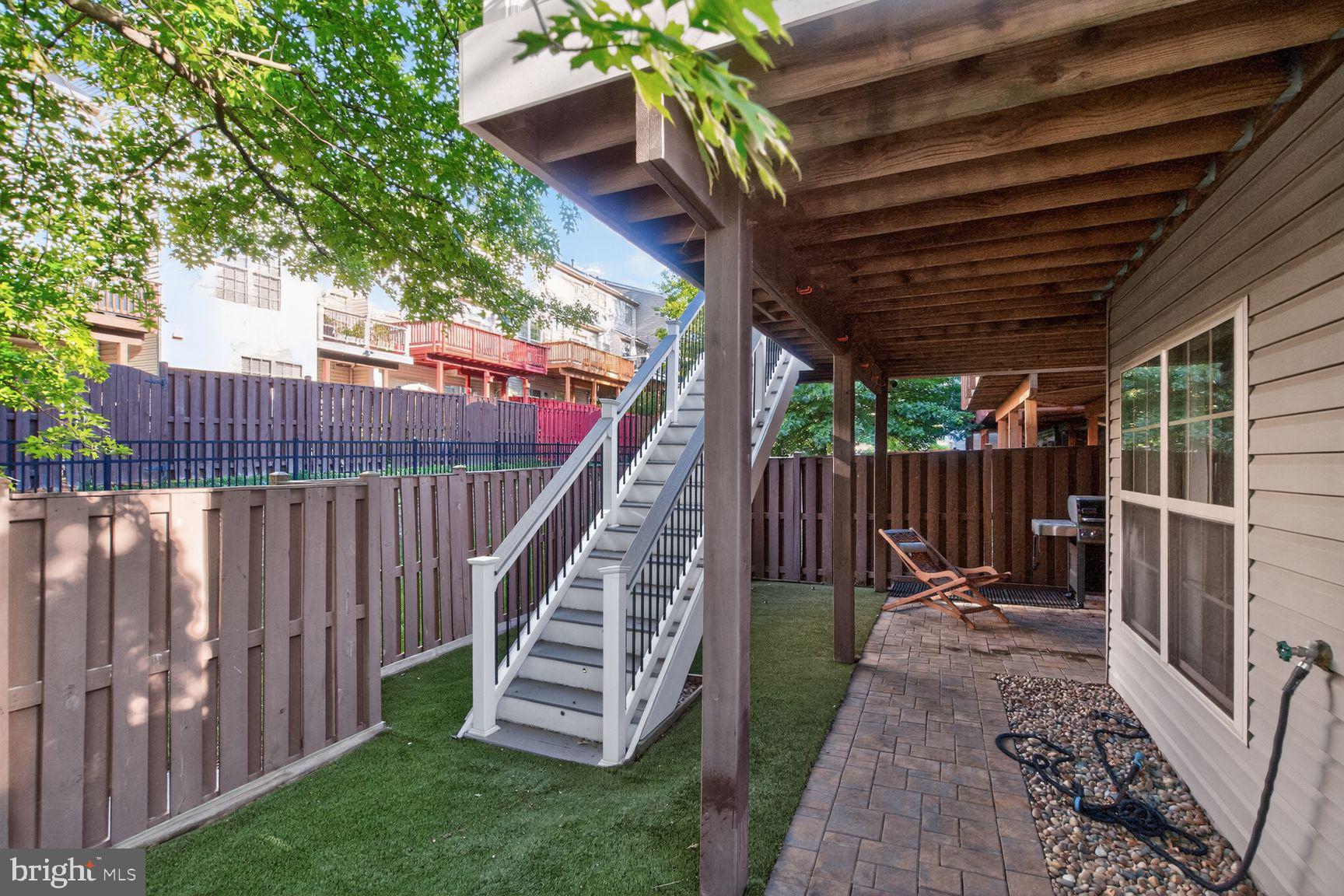 ALEXANDERS CHASE - Residential