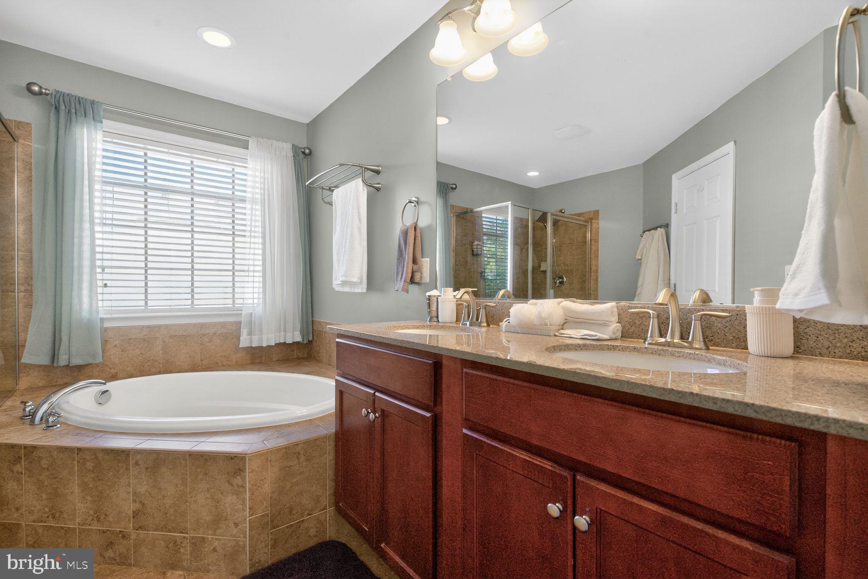 ALEXANDERS CHASE - Residential