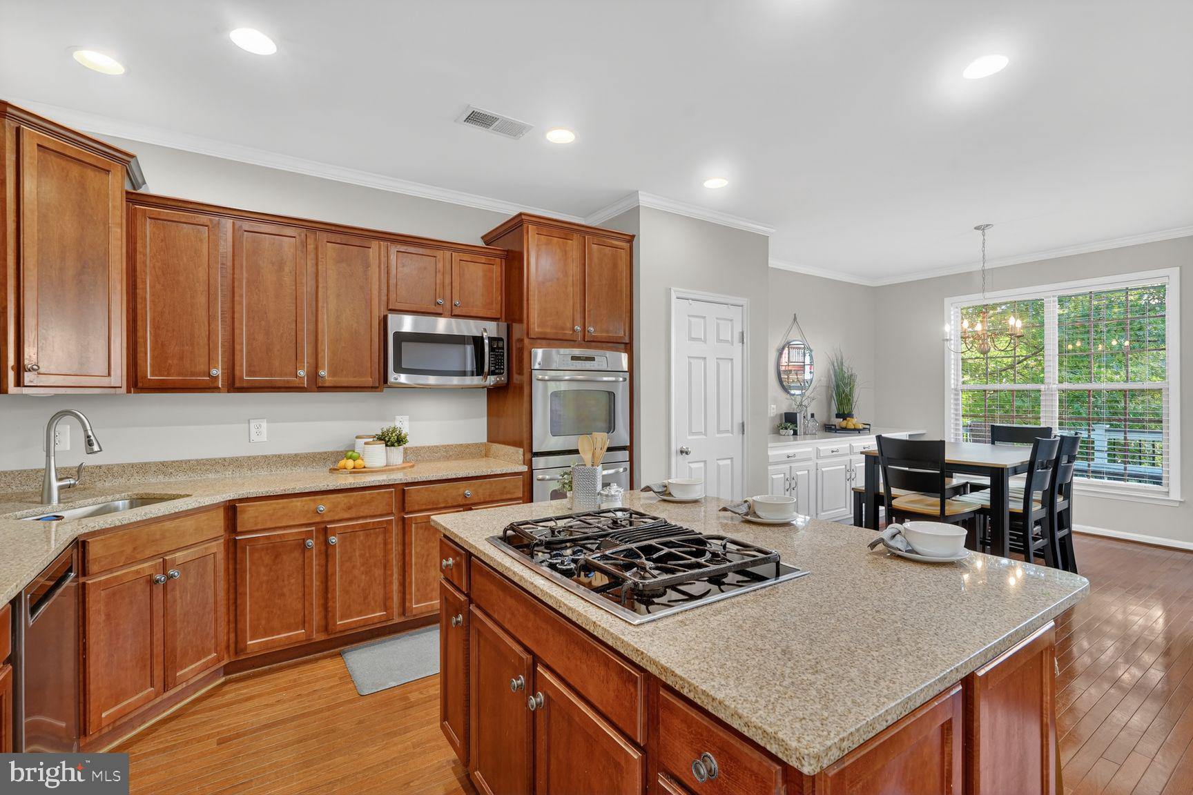 ALEXANDERS CHASE - Residential