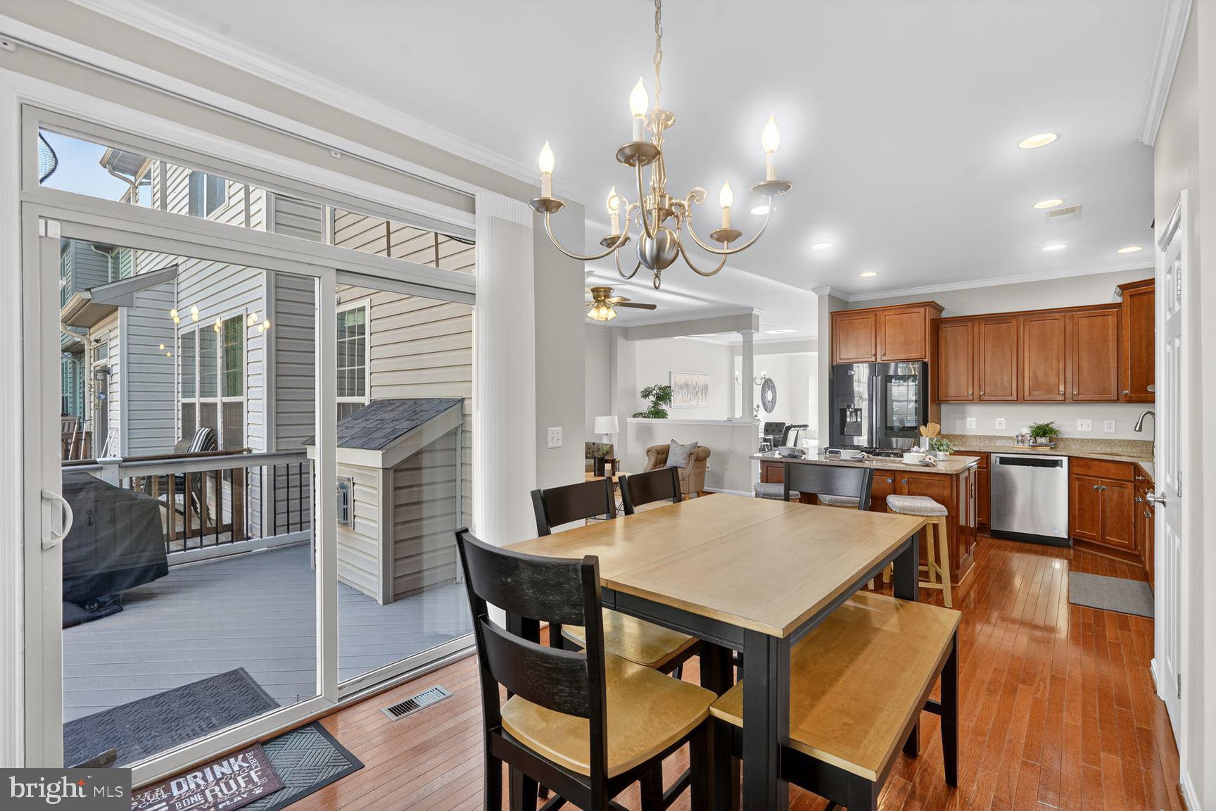 ALEXANDERS CHASE - Residential