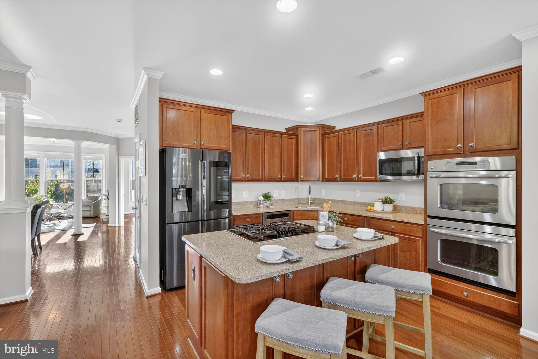 ALEXANDERS CHASE - Residential