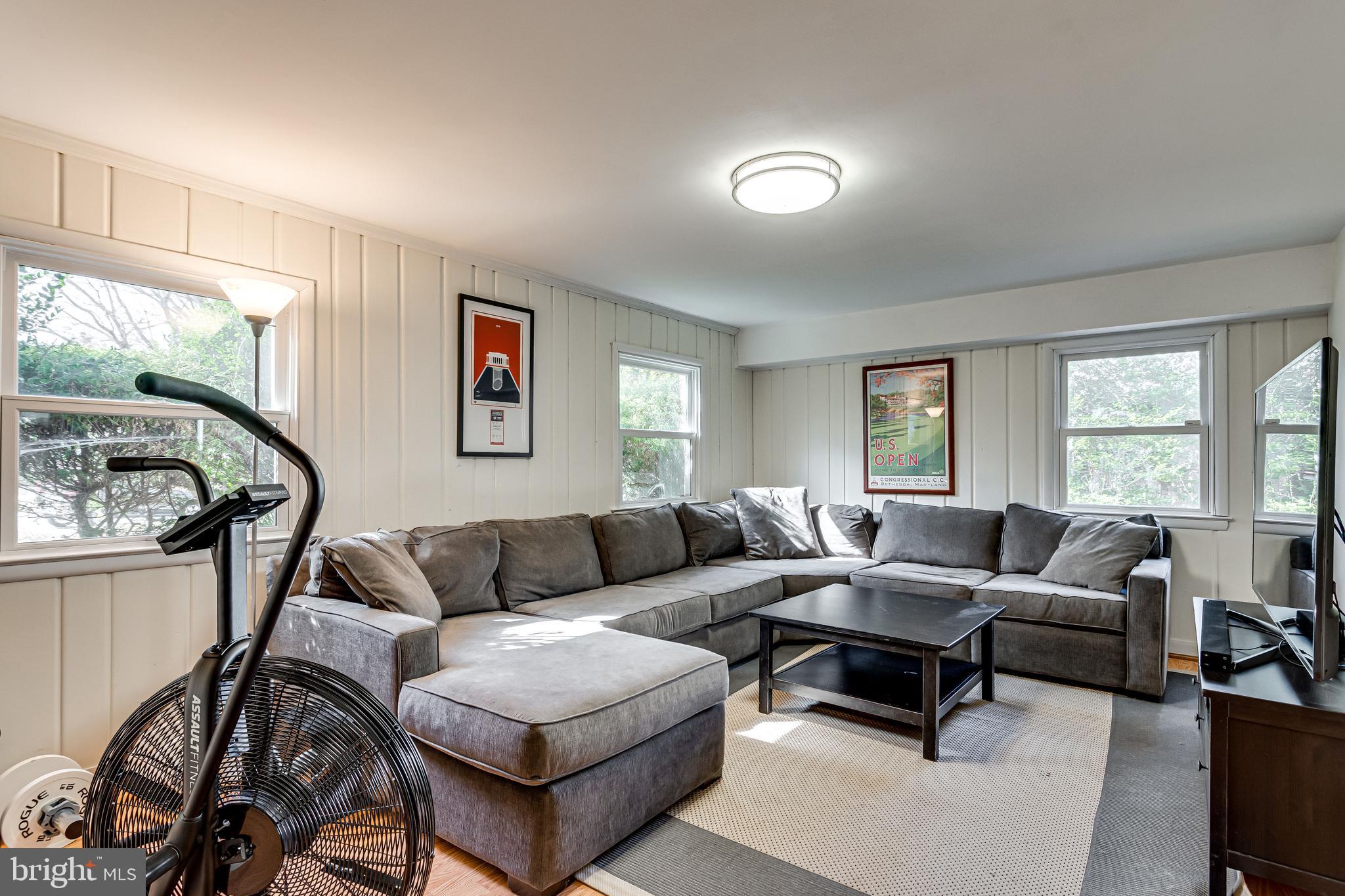 ROCK CREEK PALISADES - Residential