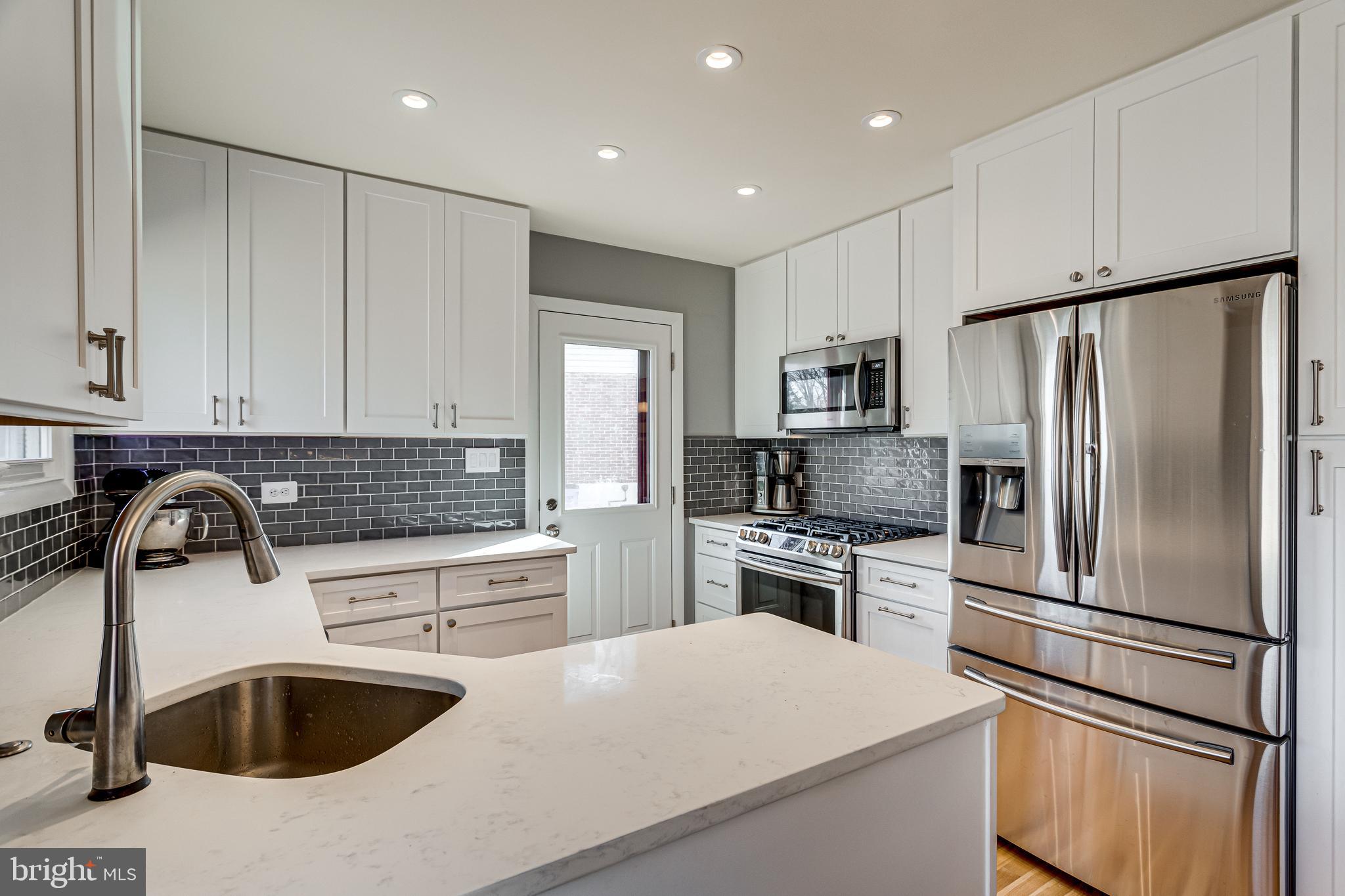 ROCK CREEK PALISADES - Residential