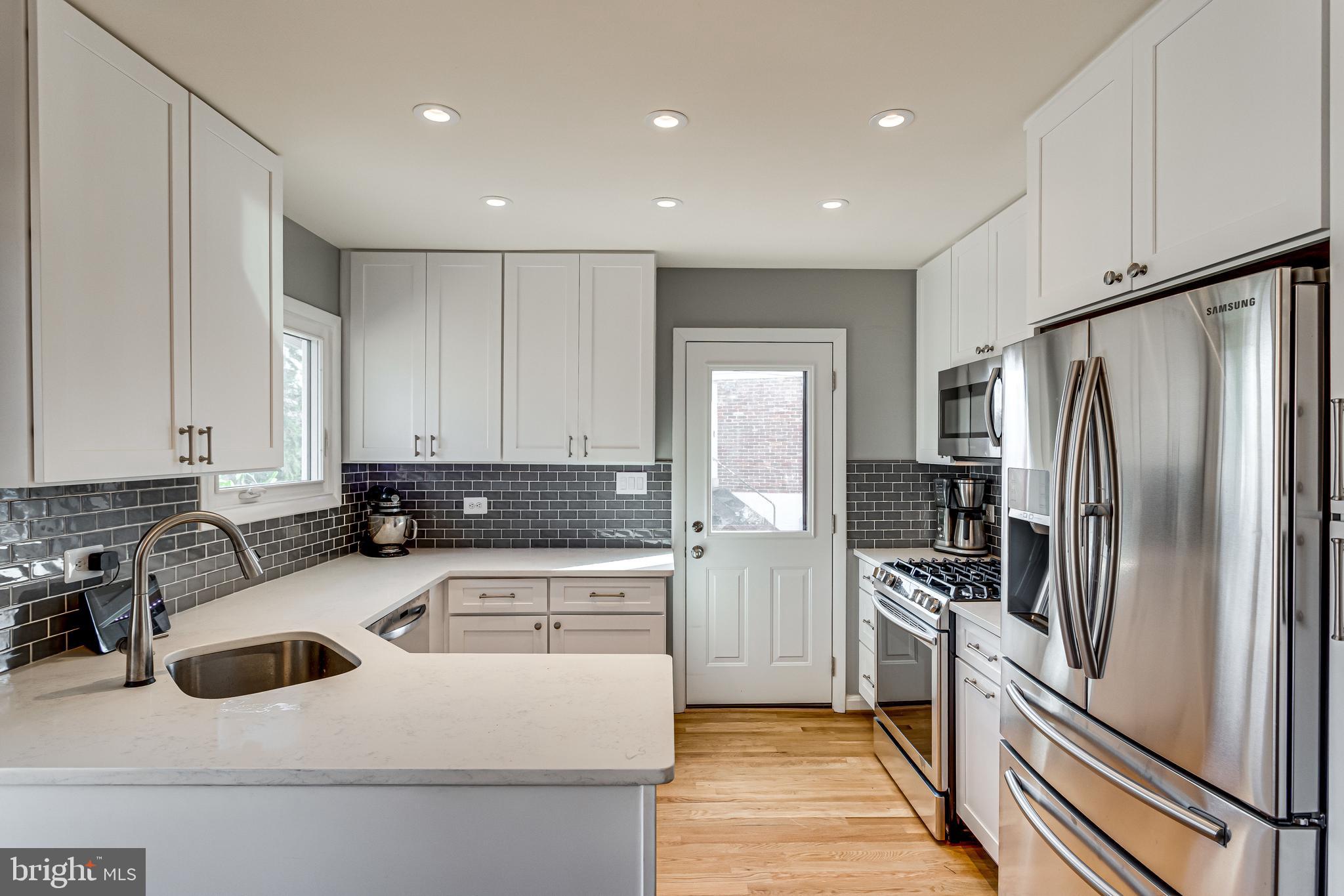 ROCK CREEK PALISADES - Residential