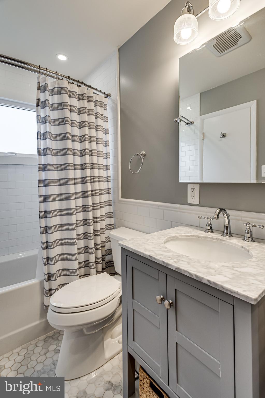 ROCK CREEK PALISADES - Residential