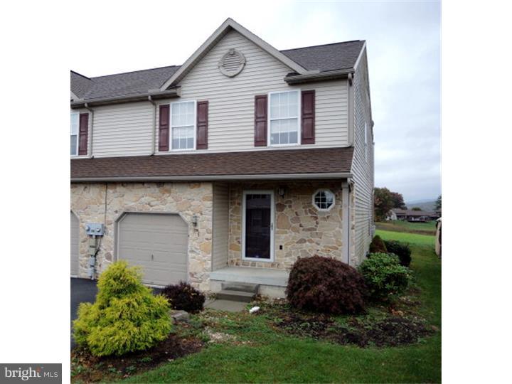 Amber Ridge townhome just off Rte 183 in Southern Schuylkill County. Quick access to I-78 for easy commute. Gas fireplace in living room. Central air, heat pump. Public water/sewer. 1 car garage. Laundry on the 2nd floor for convenience. Blue Mountain schools. Current taxes 3294. Master bedroom has walk in closet, bathroom and high ceilings. Ready for you to move in now.
