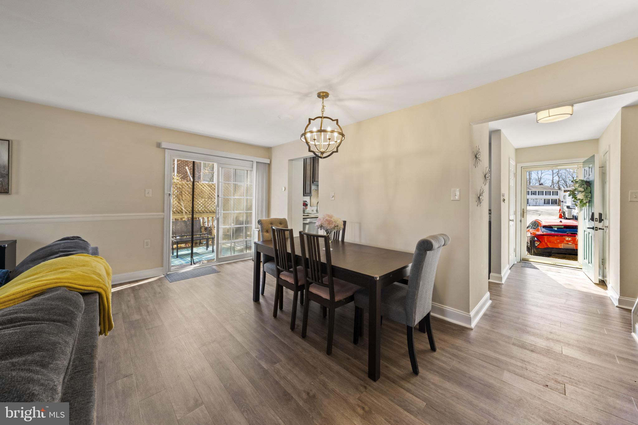 BURKE CENTRE - Residential