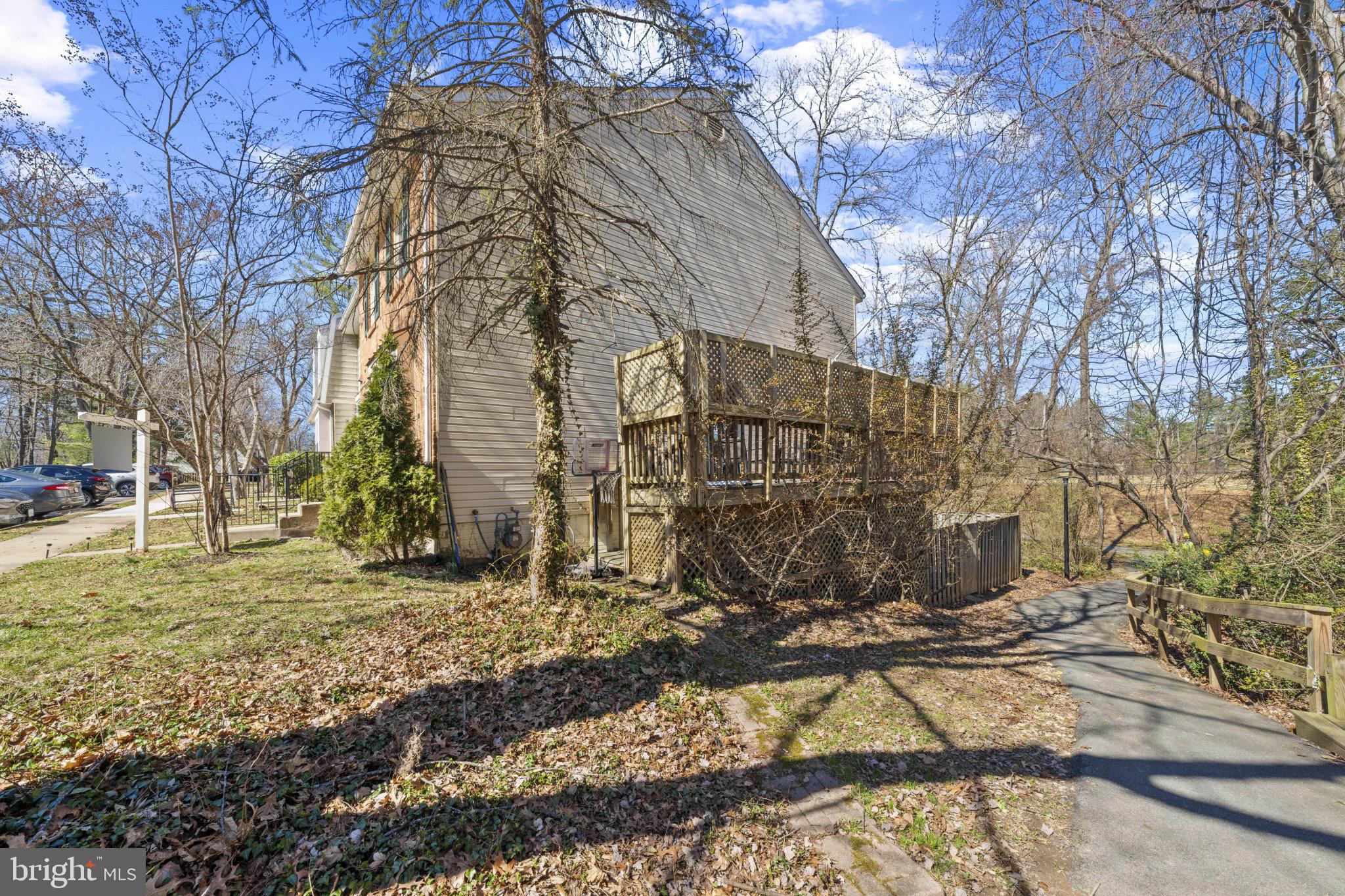 BURKE CENTRE - Residential