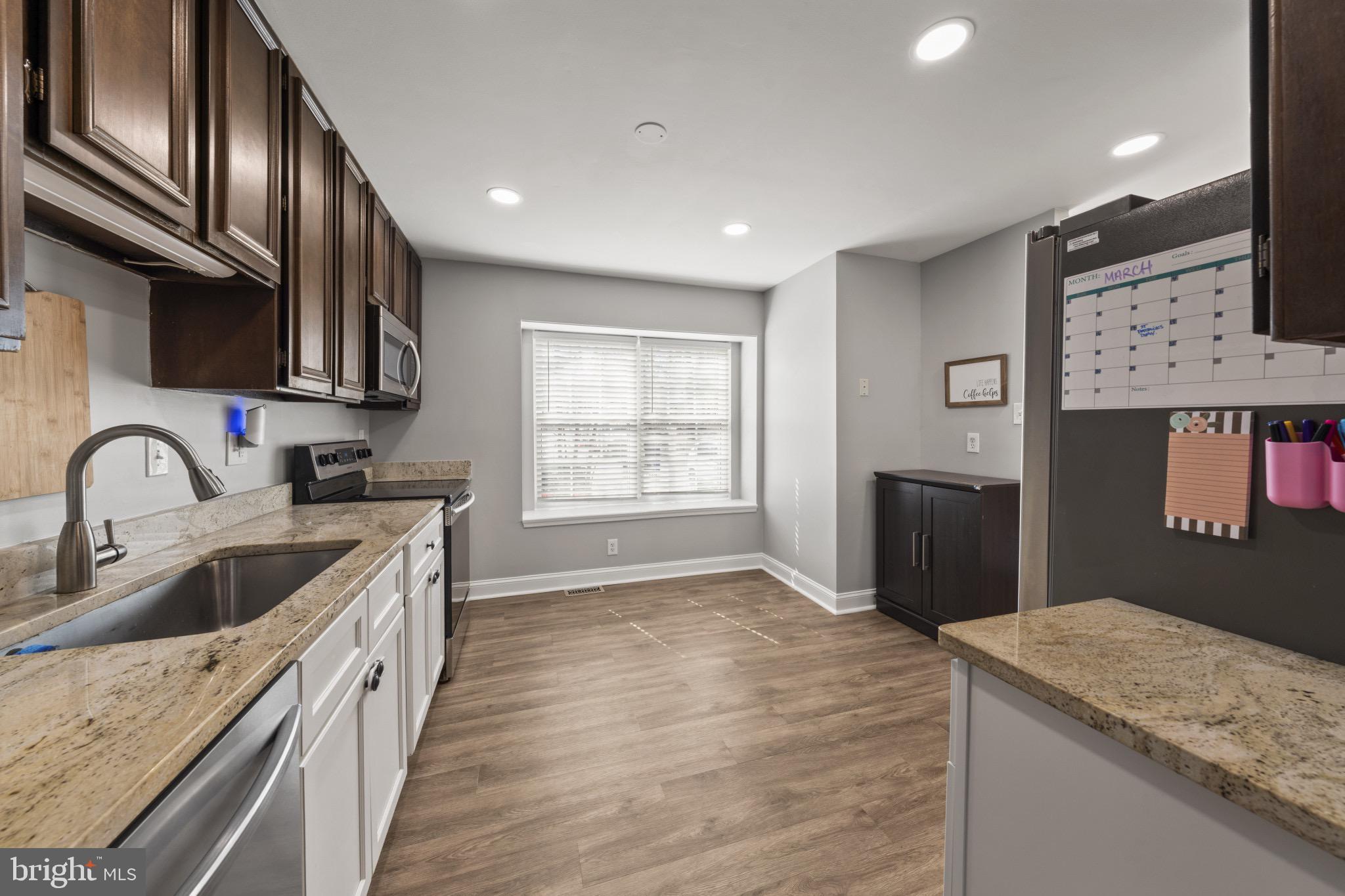 BURKE CENTRE - Residential