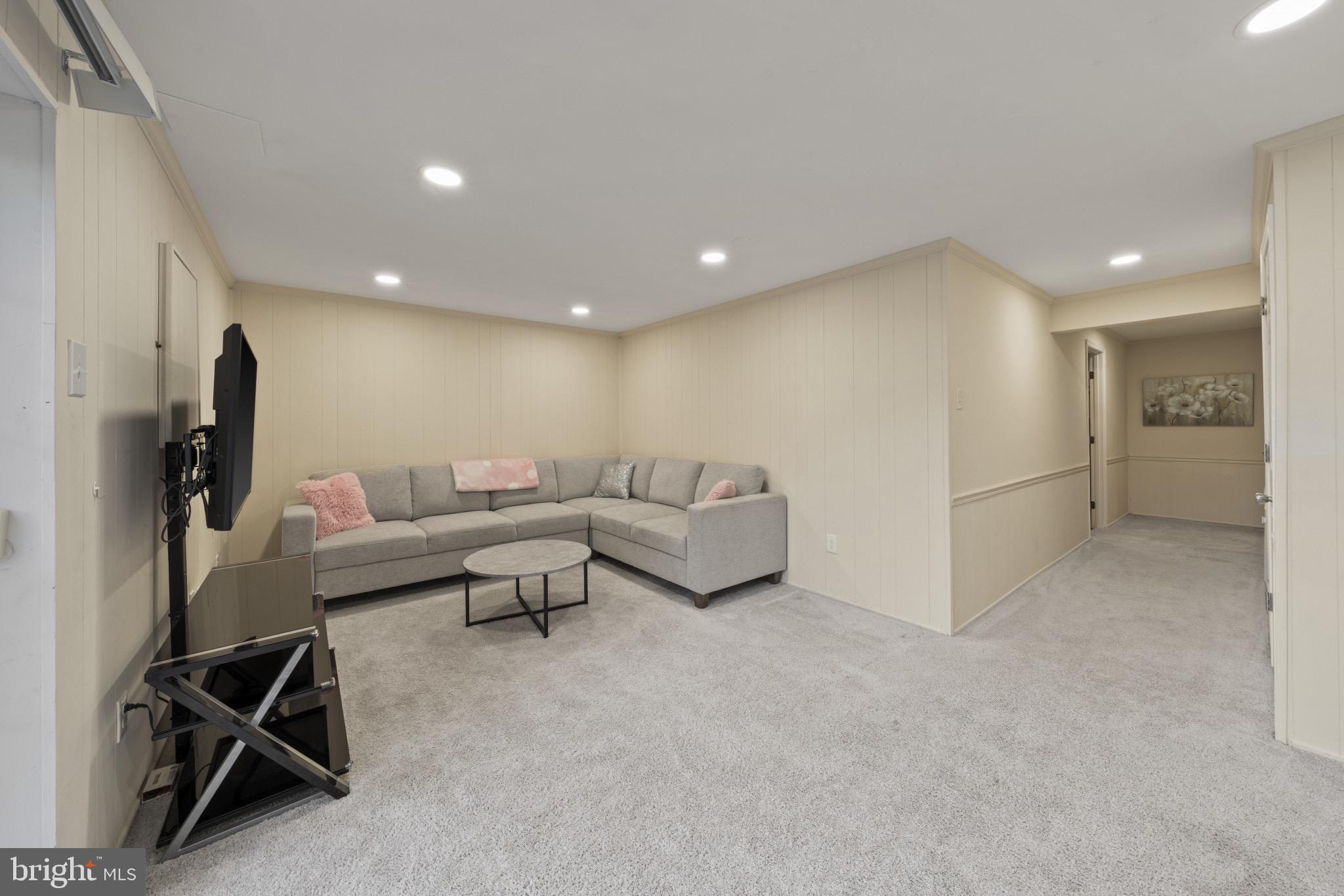 BURKE CENTRE - Residential