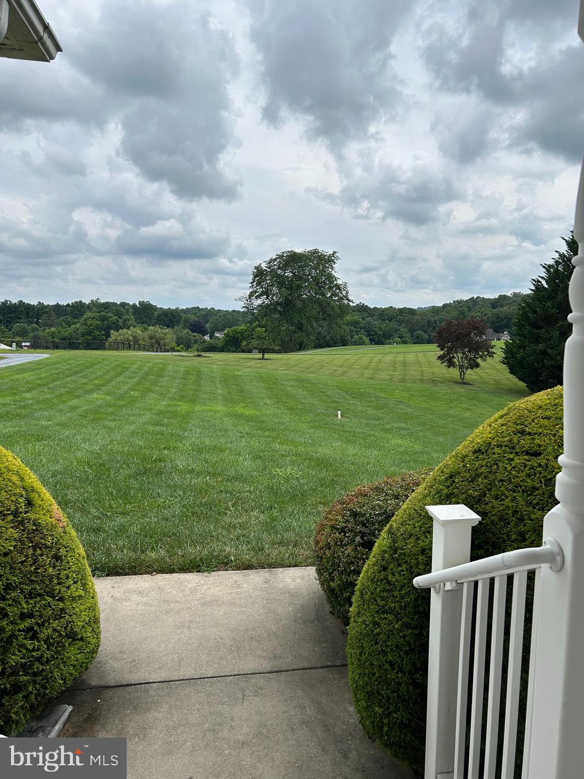 1136 GOLD BOND DRIVE