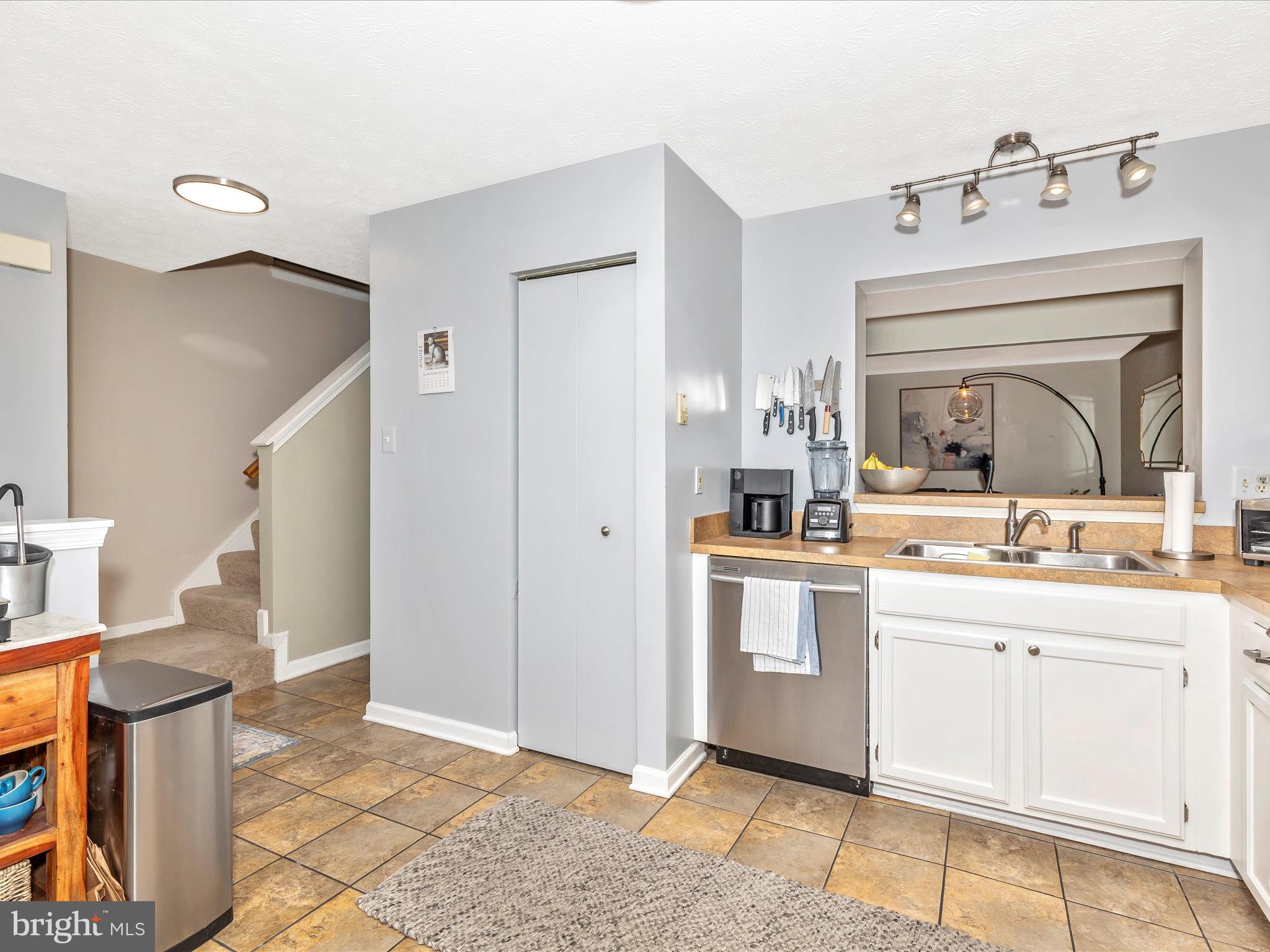 6796 WOOD DUCK COURT