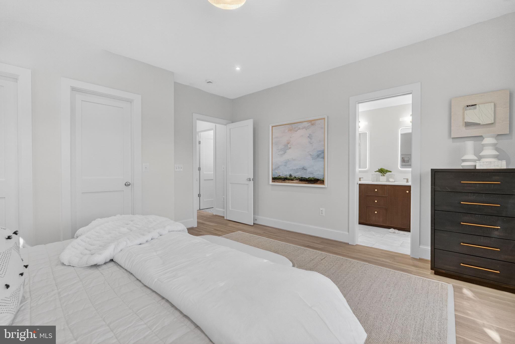 ROSEMONT - Residential