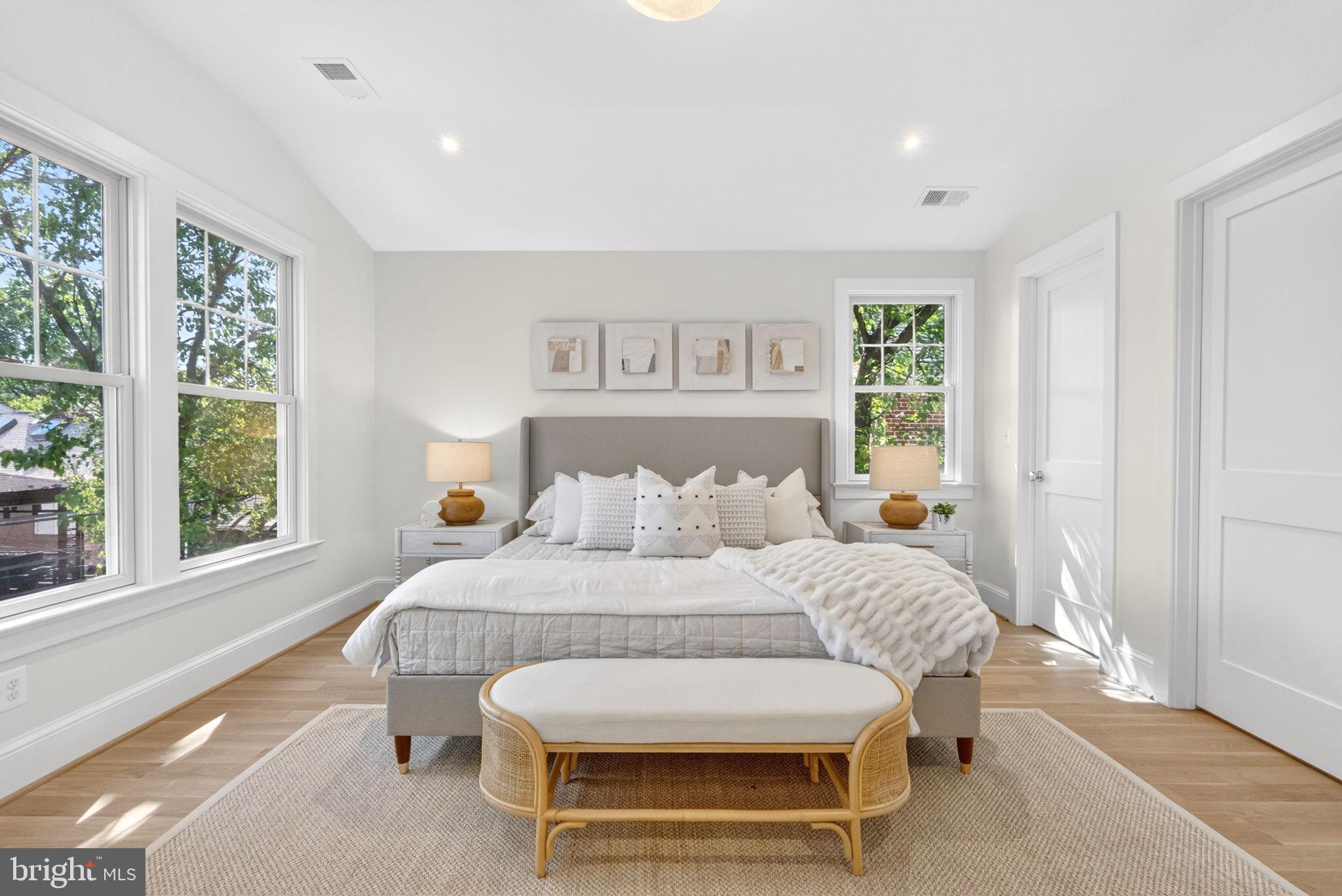 ROSEMONT - Residential