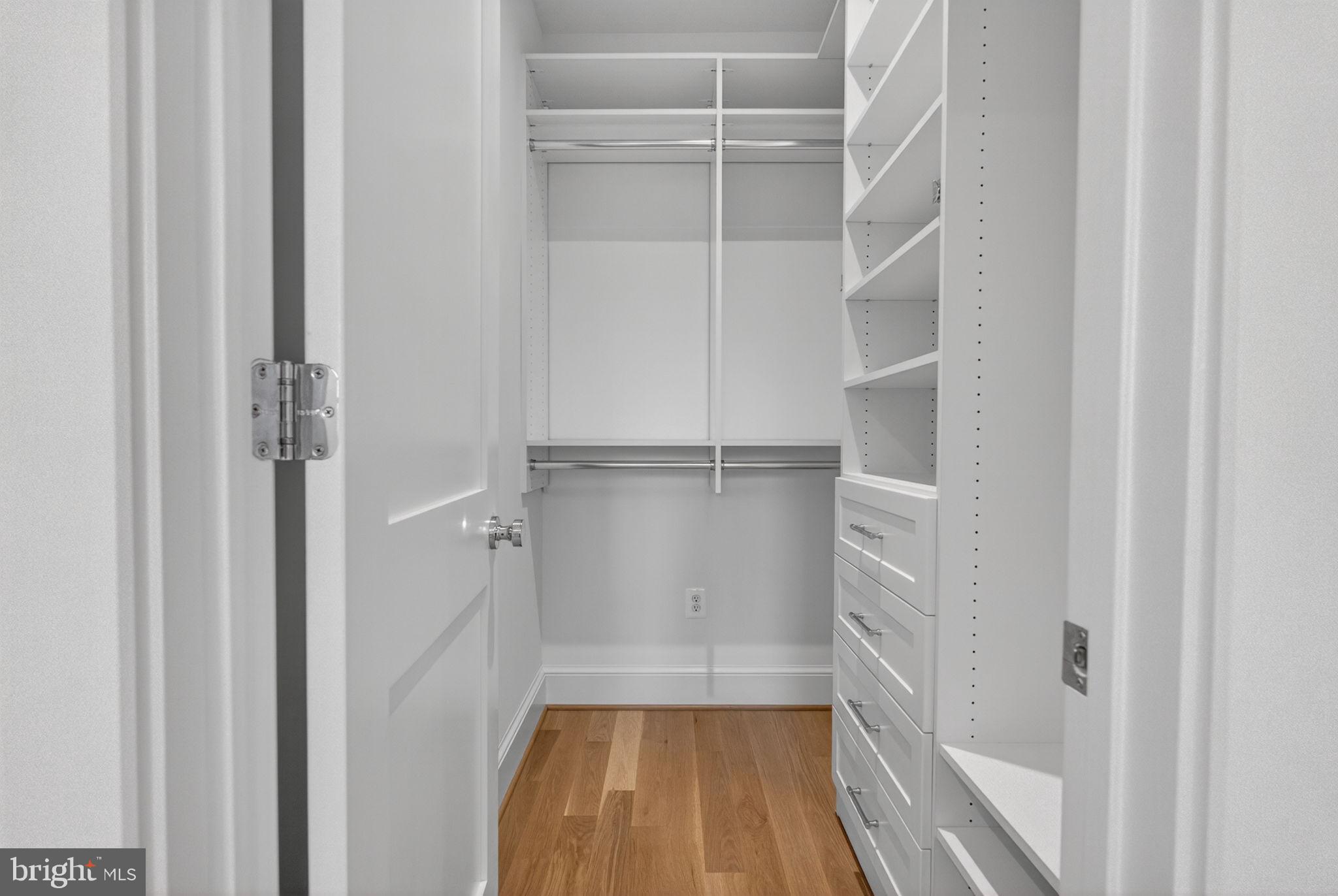 ROSEMONT - Residential