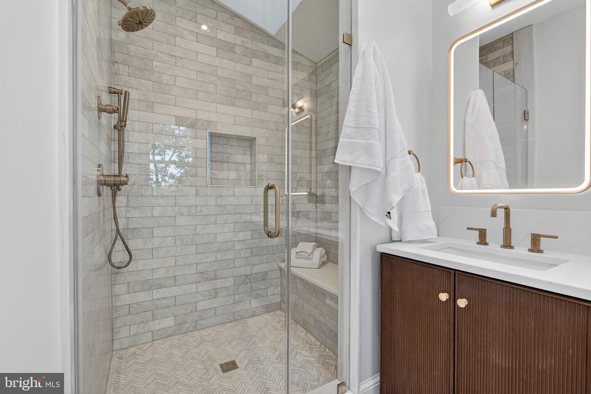 ROSEMONT - Residential