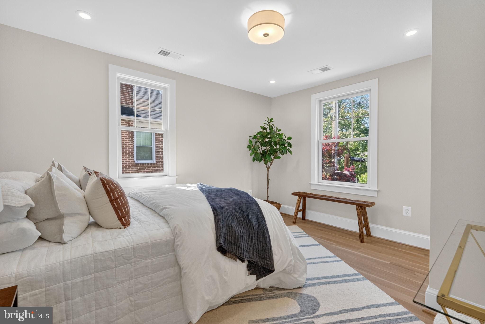 ROSEMONT - Residential