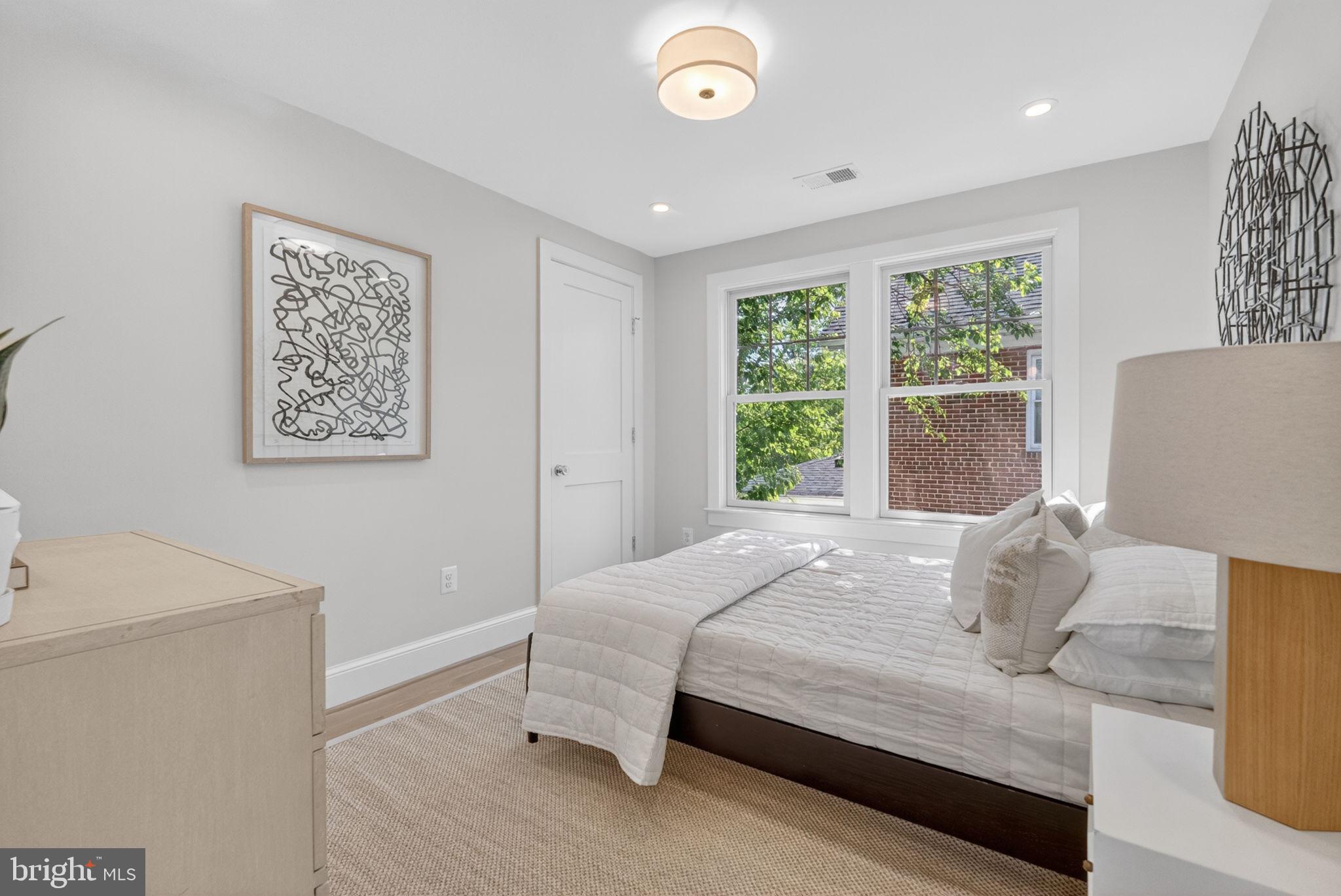 ROSEMONT - Residential