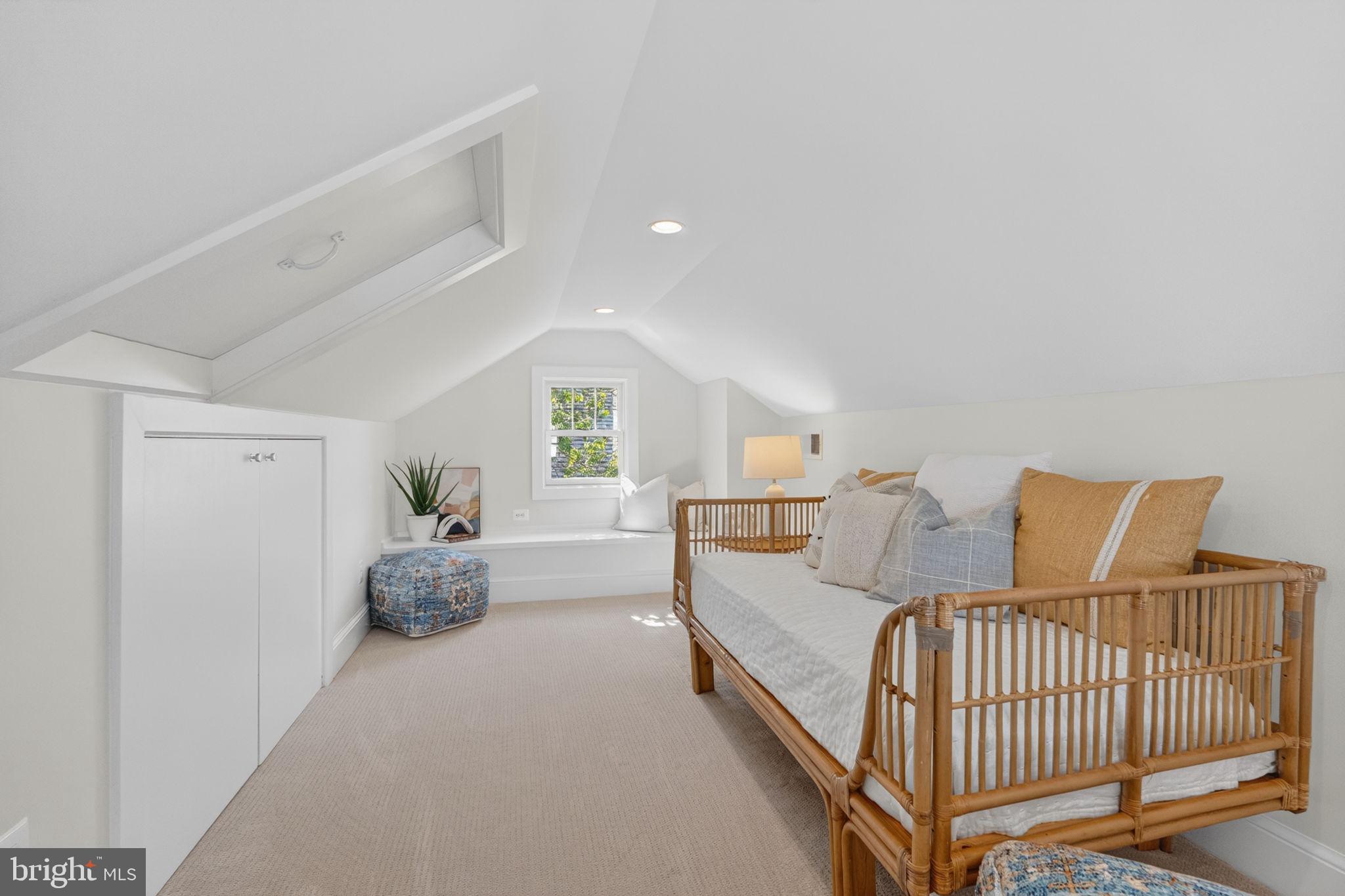 ROSEMONT - Residential