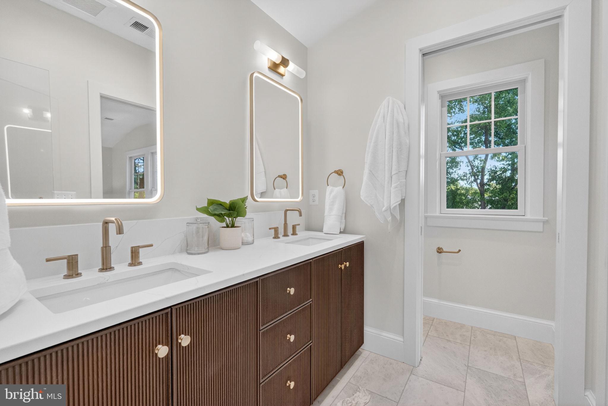 ROSEMONT - Residential