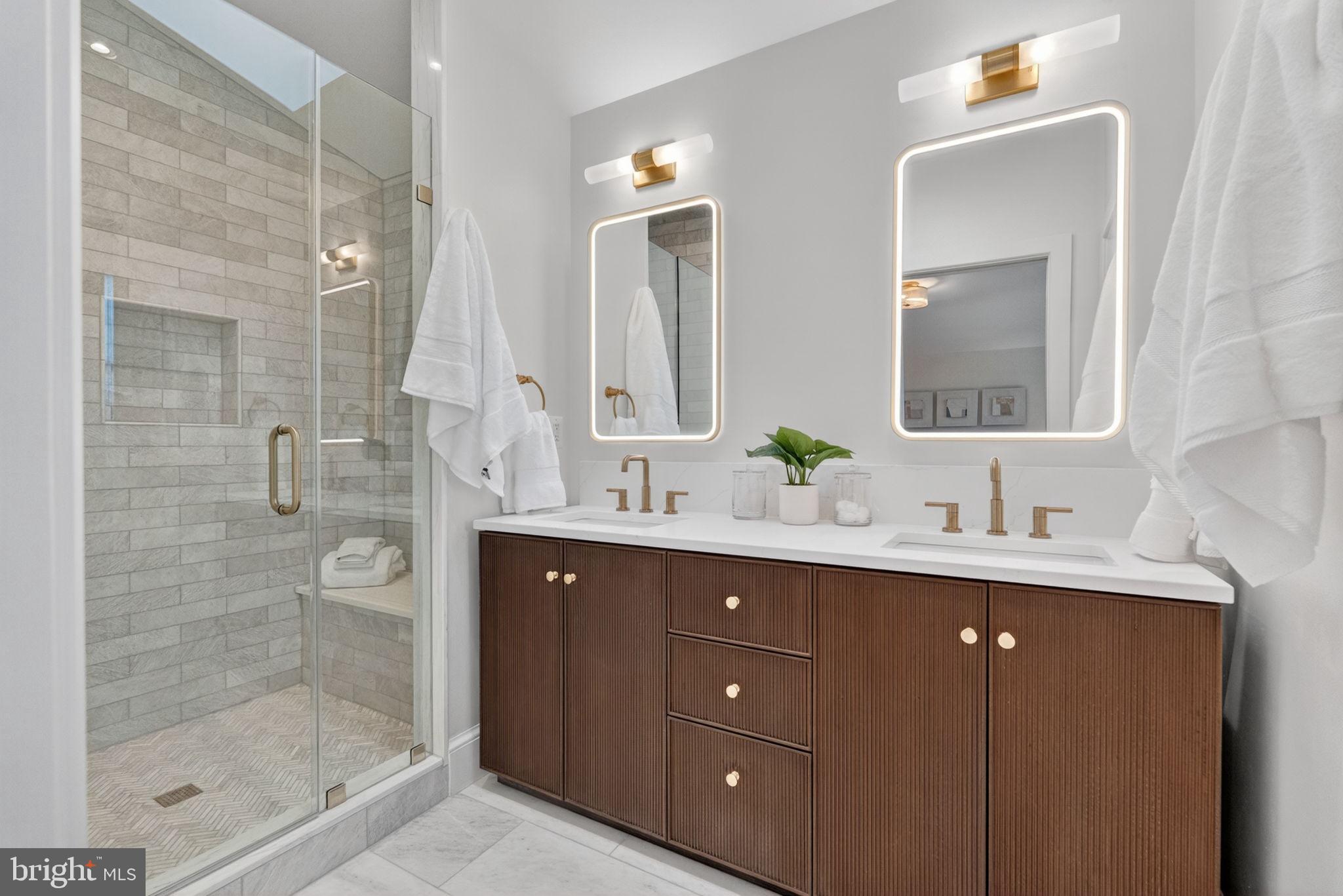 ROSEMONT - Residential