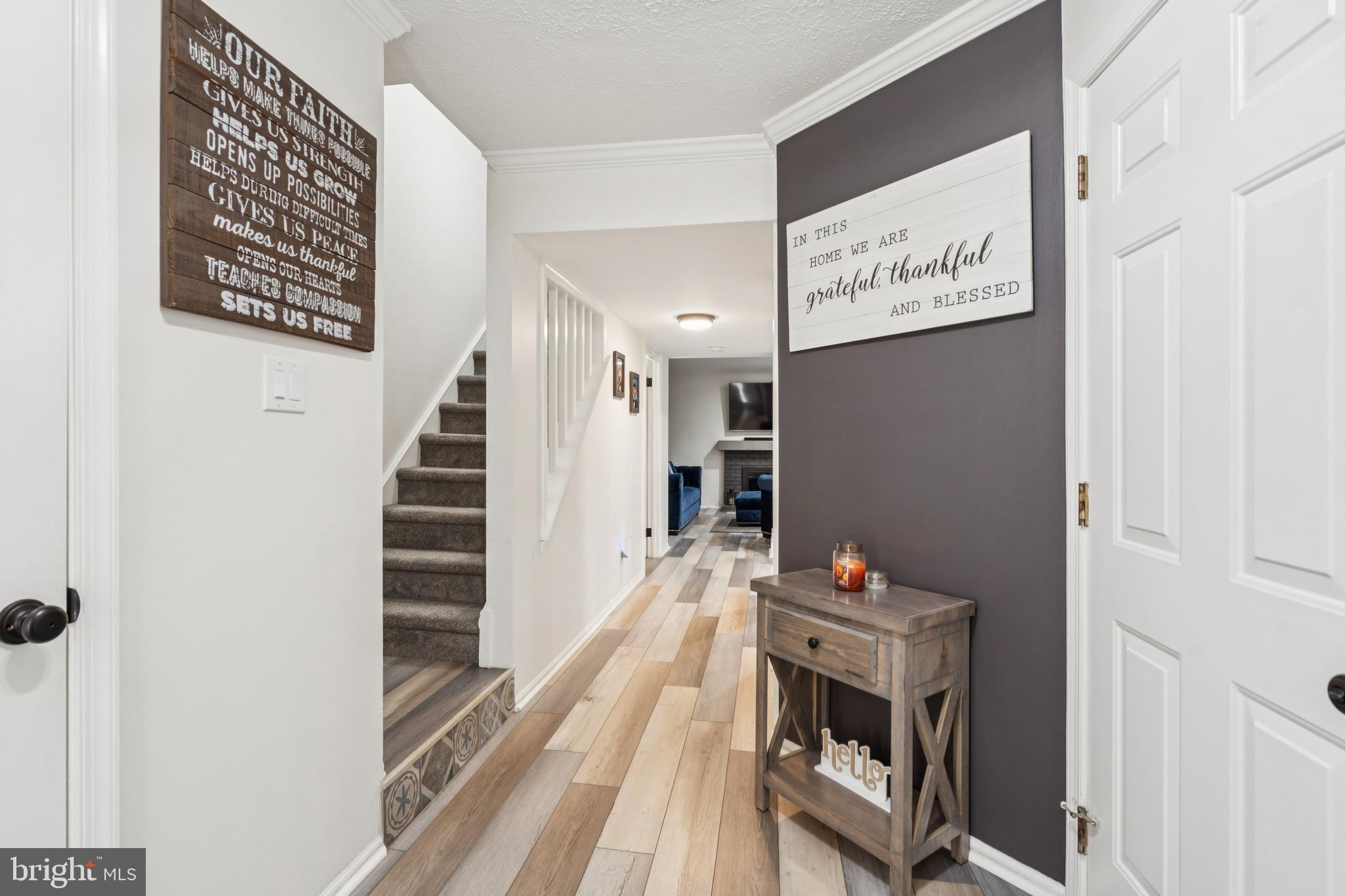 1004 MOUNT VERNON COURT