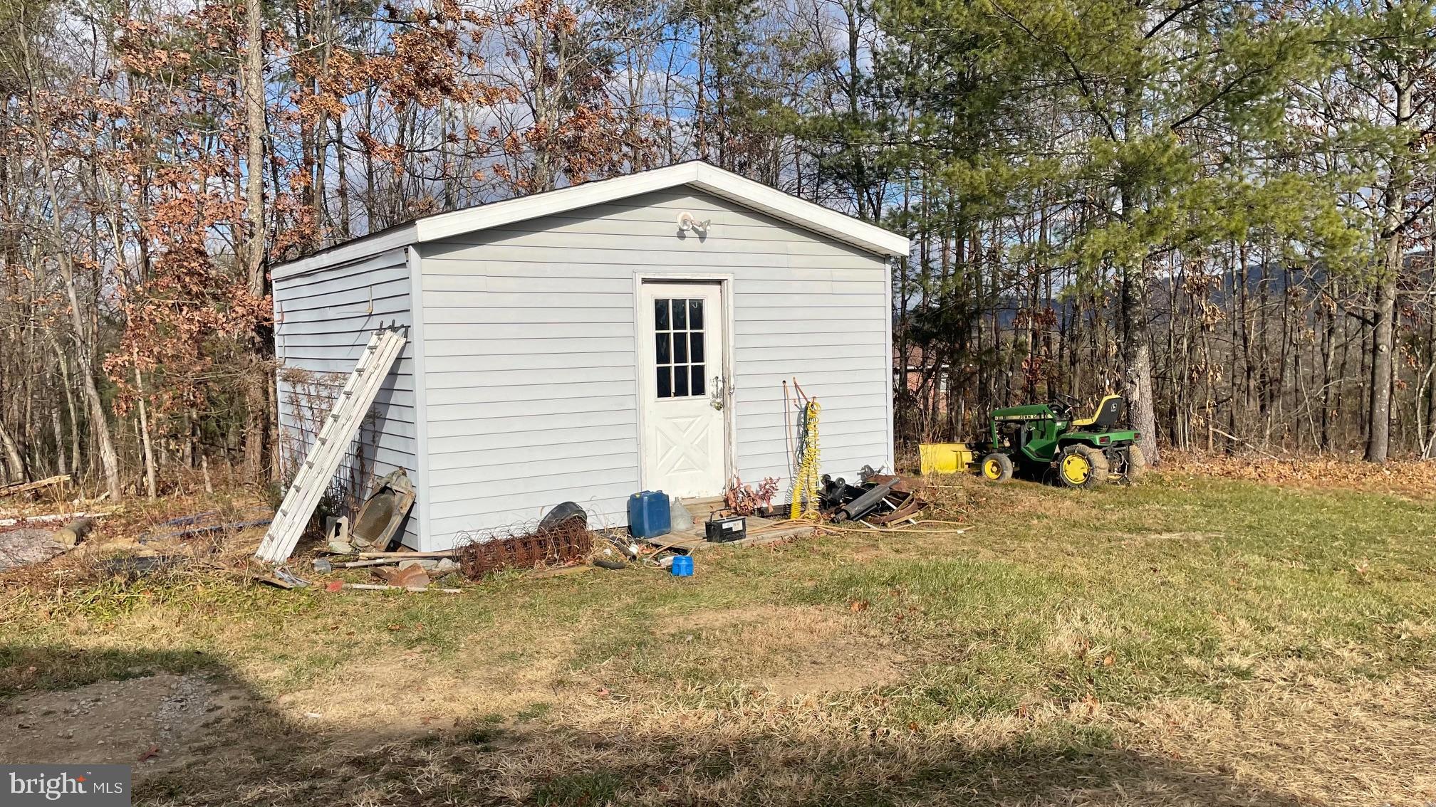 REBEL HILL - Residential