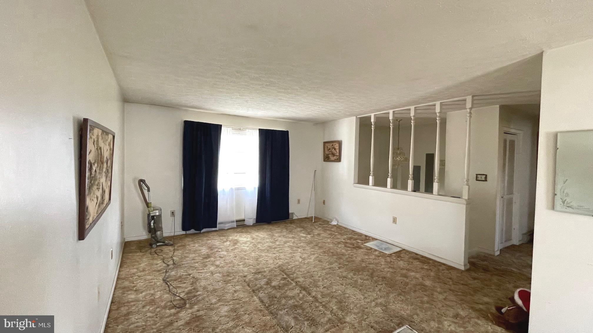 REBEL HILL - Residential