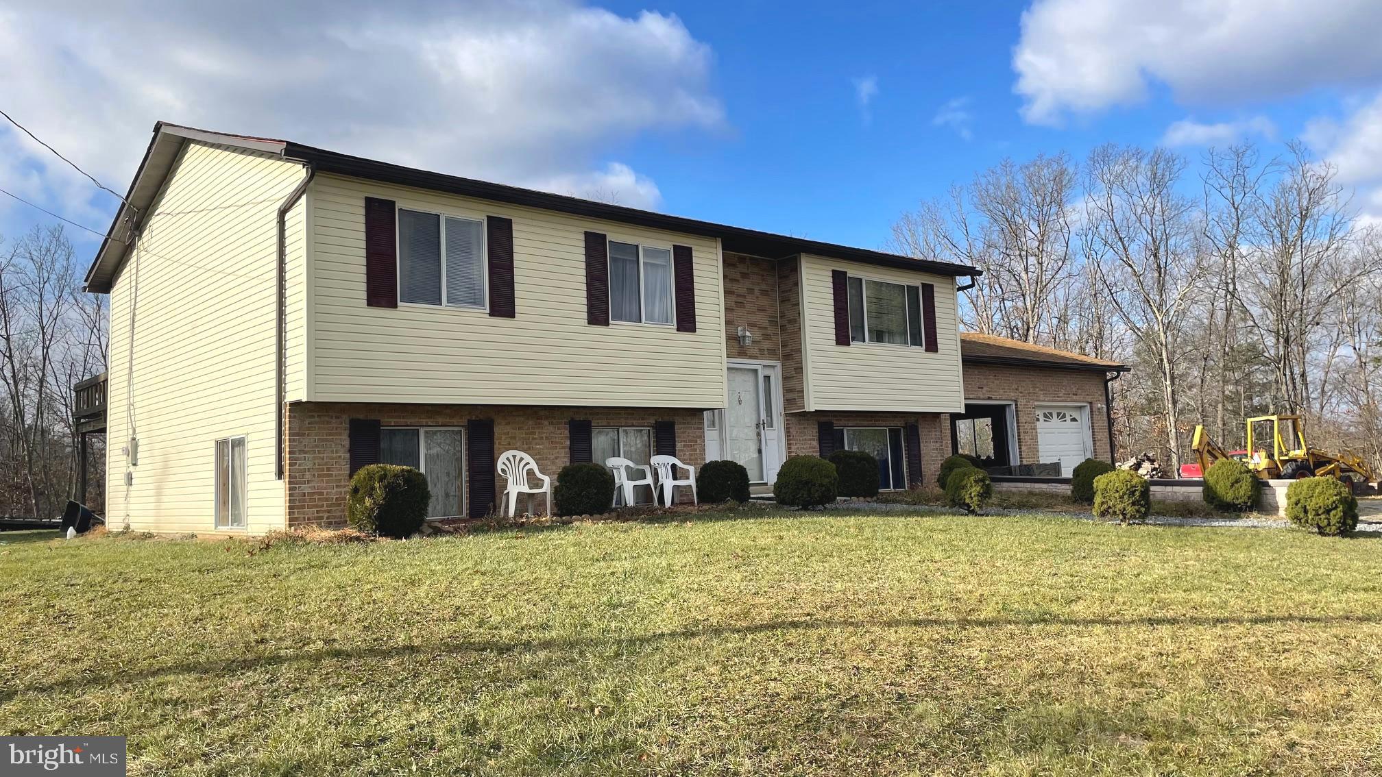 REBEL HILL - Residential