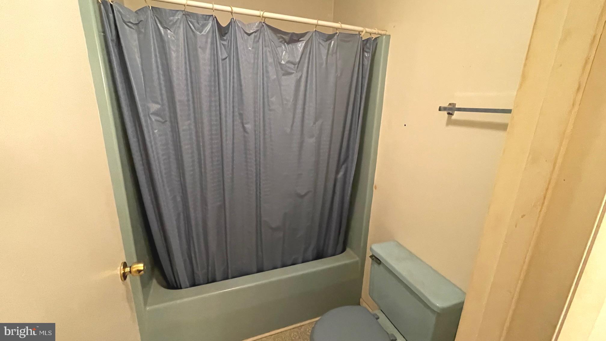 REBEL HILL - Residential