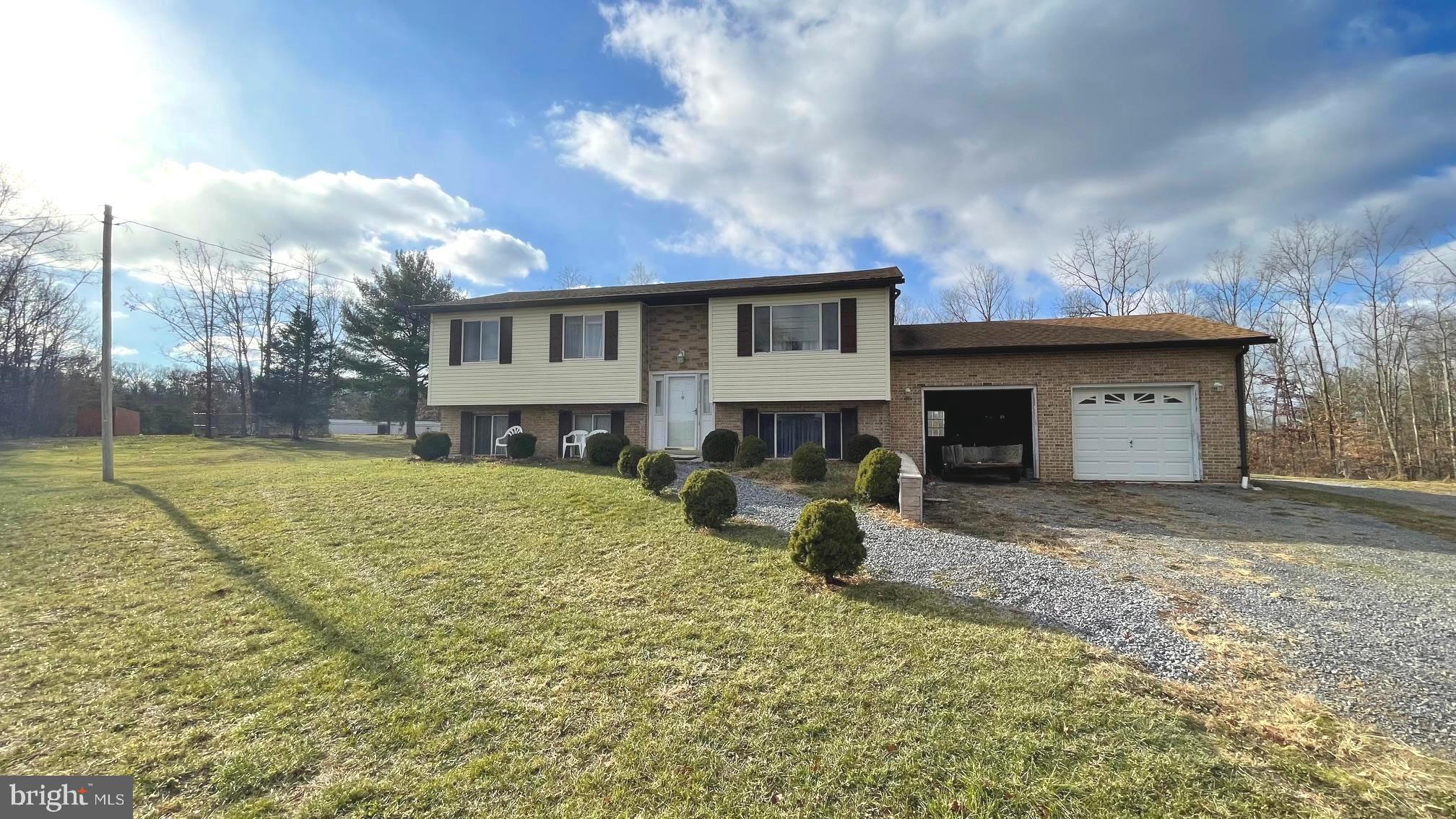 REBEL HILL - Residential