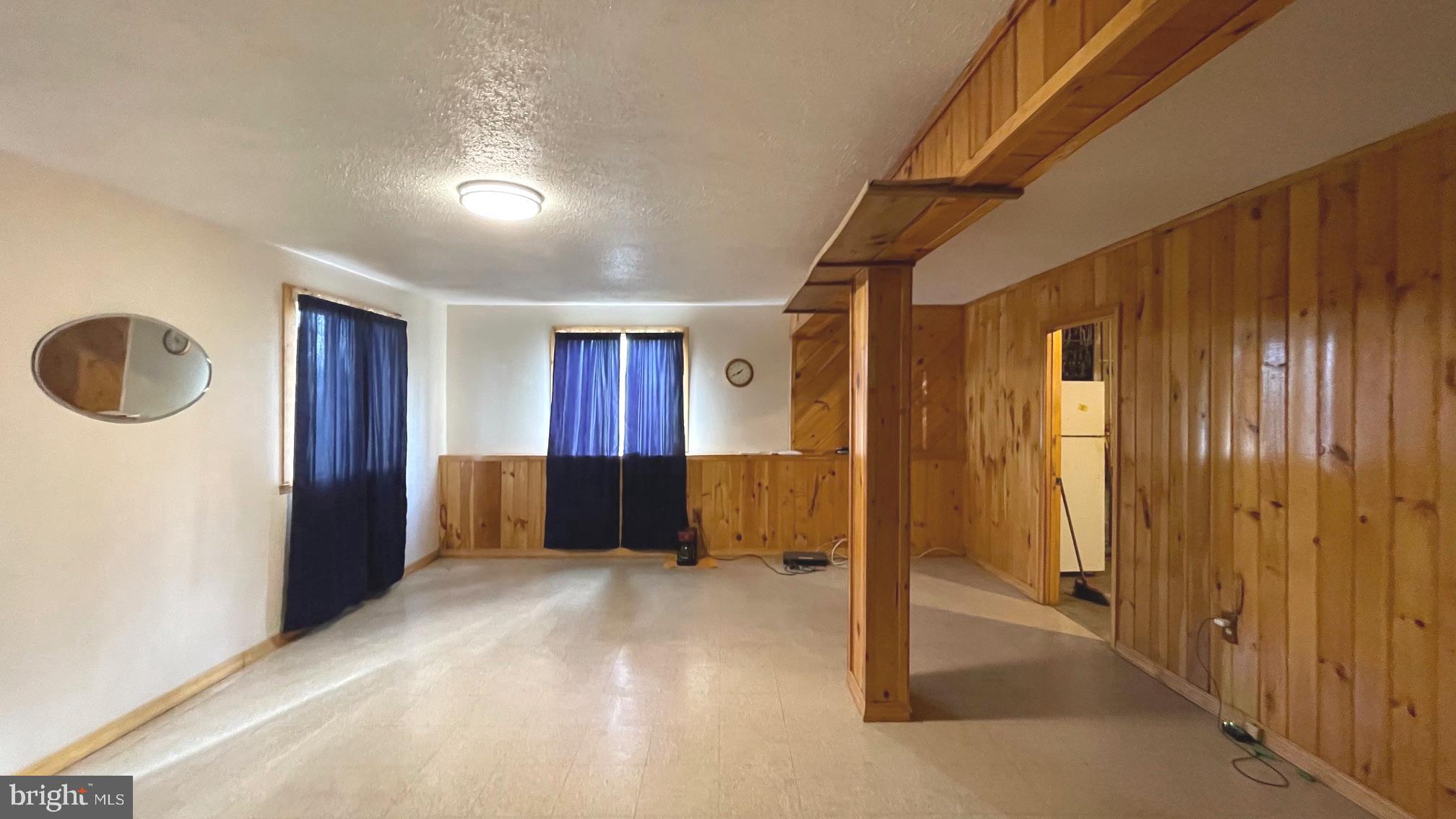 REBEL HILL - Residential