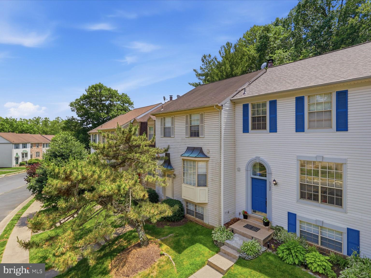 5742 BURKE TOWNE COURT