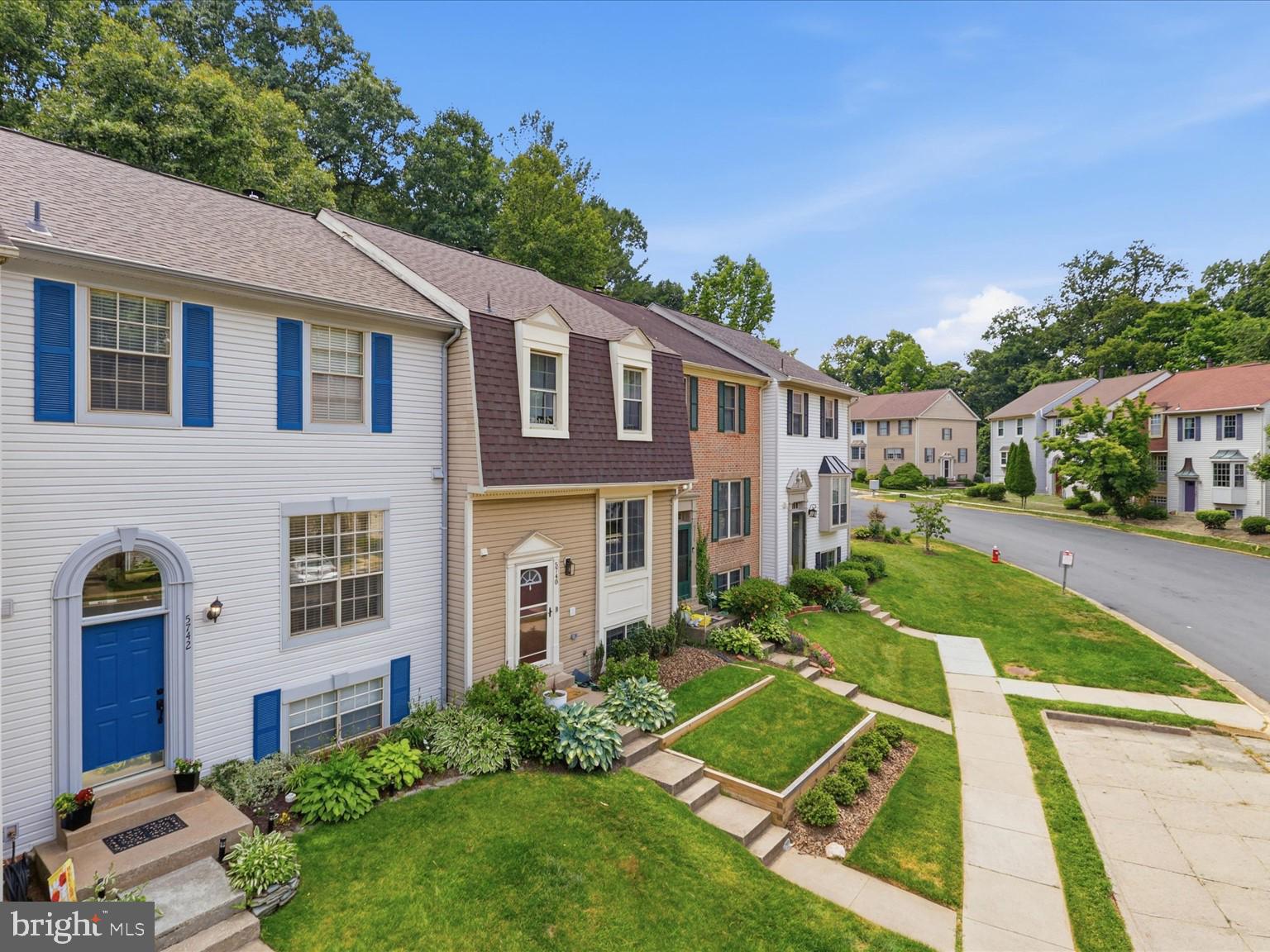 5742 BURKE TOWNE COURT