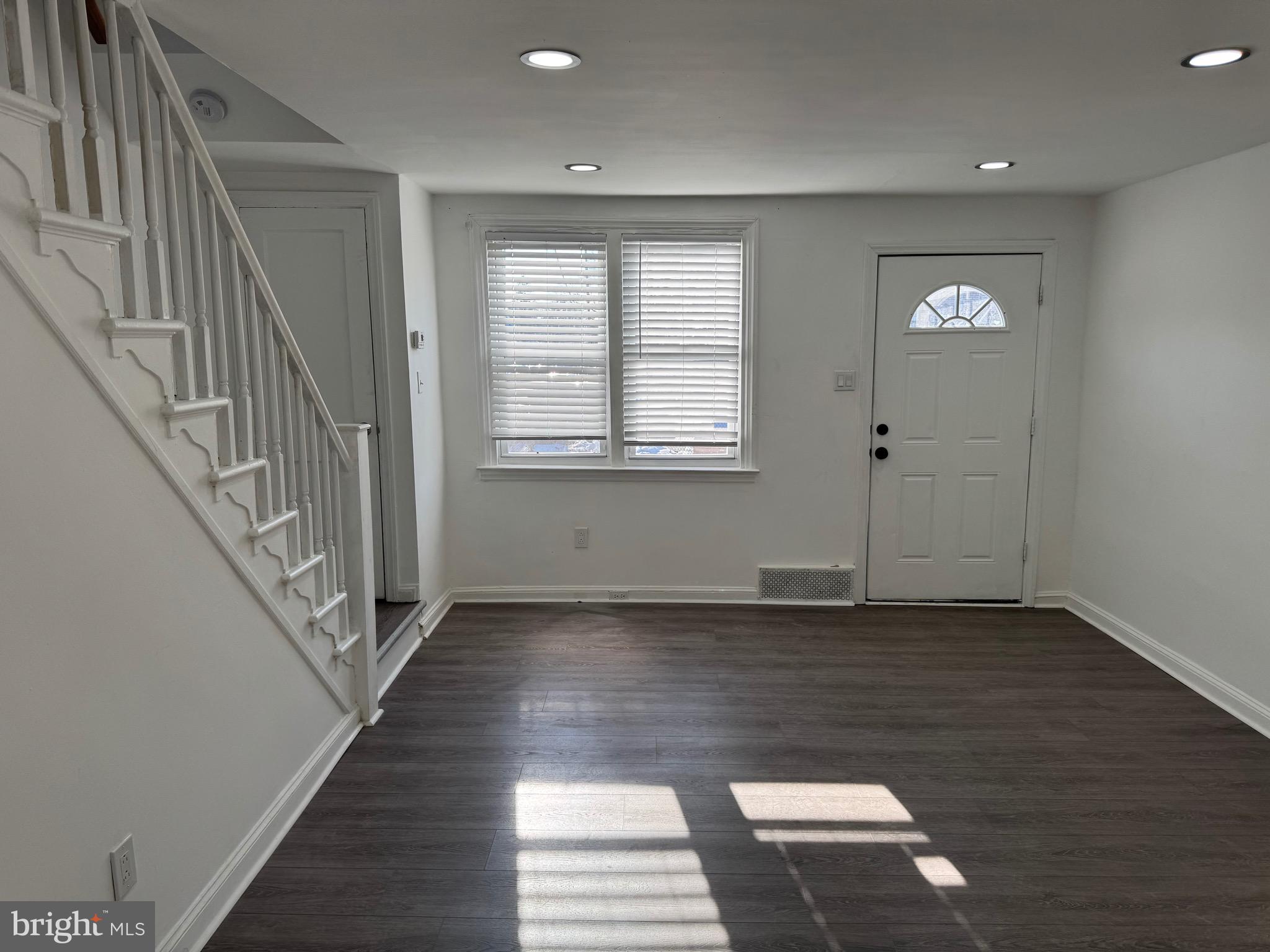 LANSDOWNE PARK - Residential