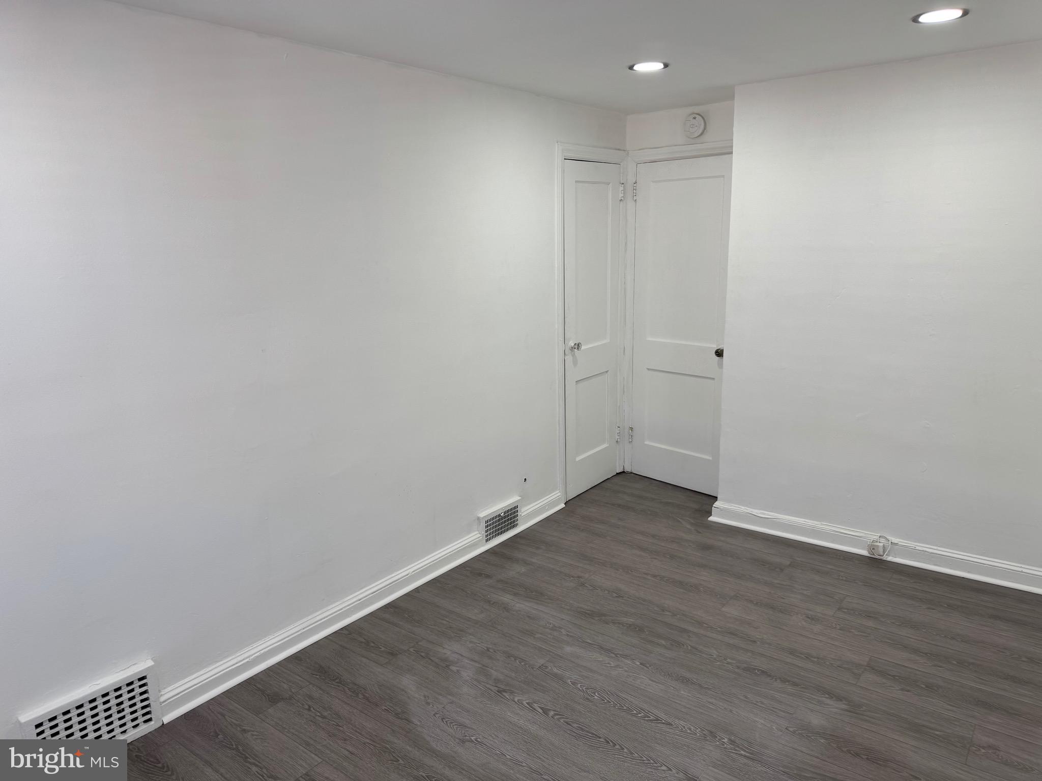 LANSDOWNE PARK - Residential