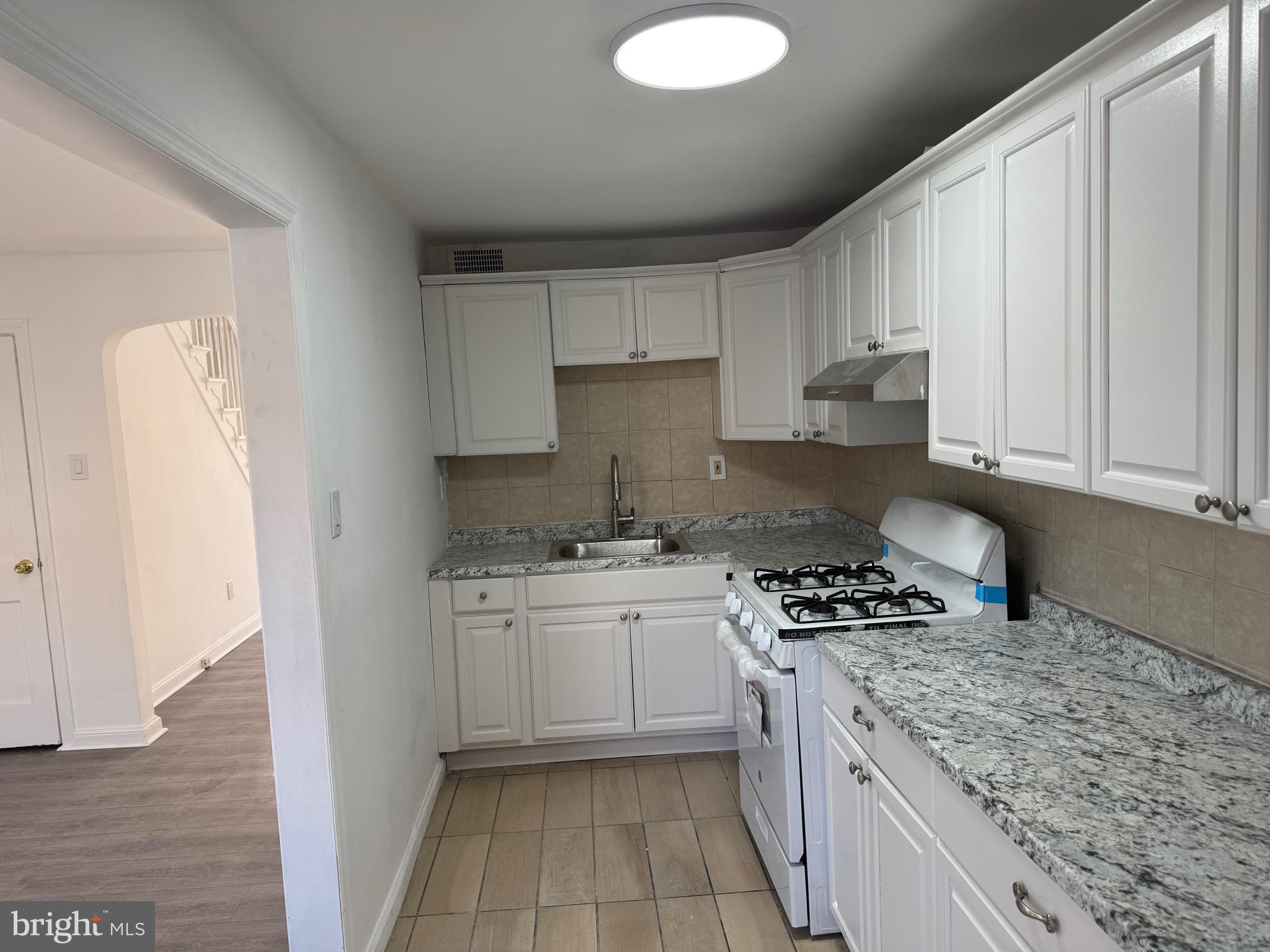 LANSDOWNE PARK - Residential